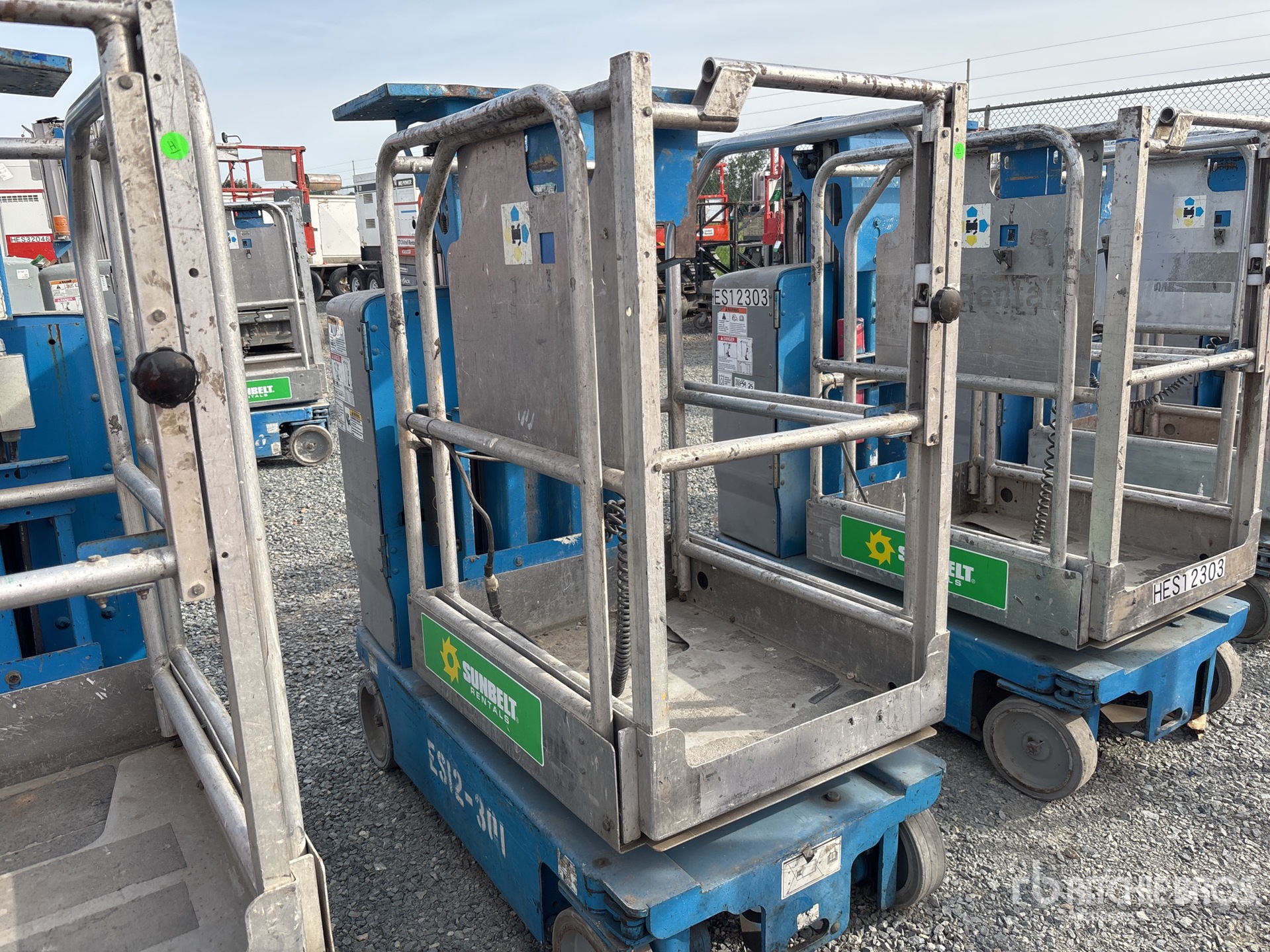 General Appearance with Imagen: esquina delantera derecha