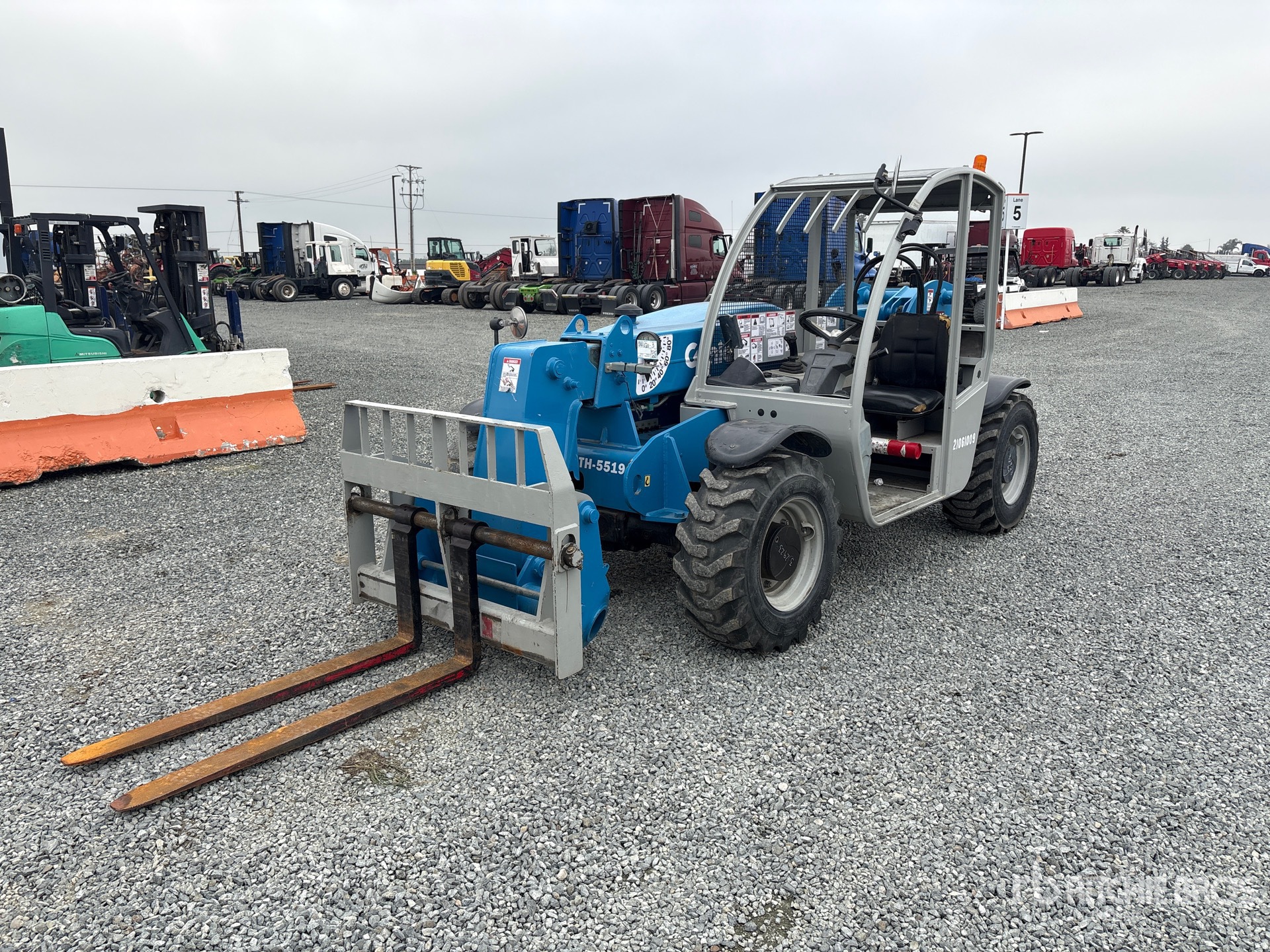 General Appearance with Bild, Ecke vorne links