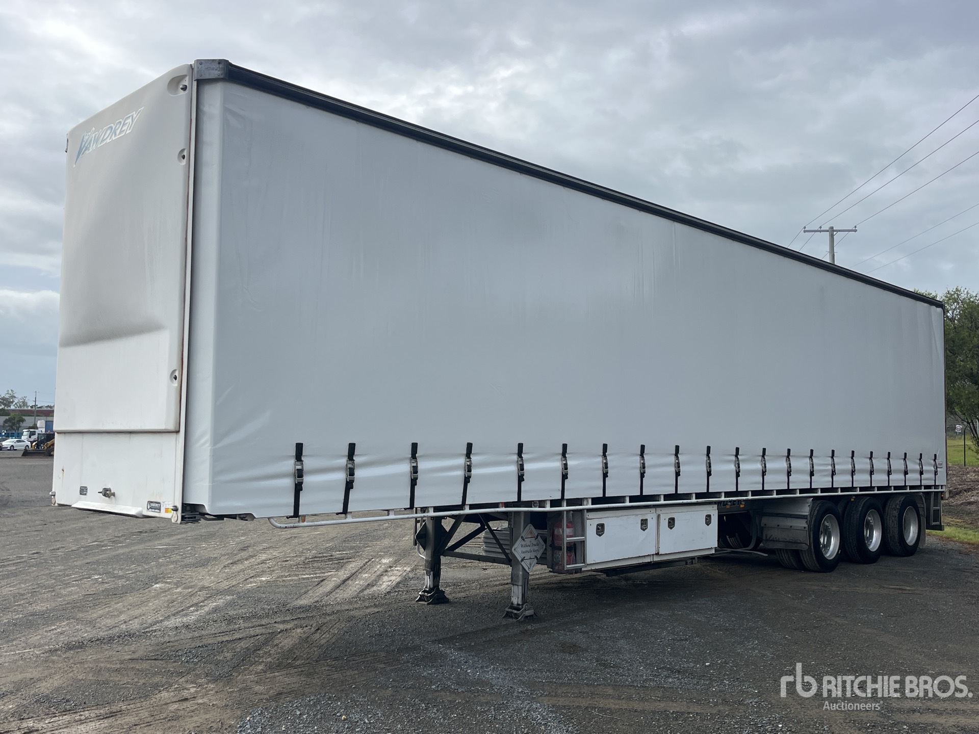 General Appearance with Picture, Right Front Corner