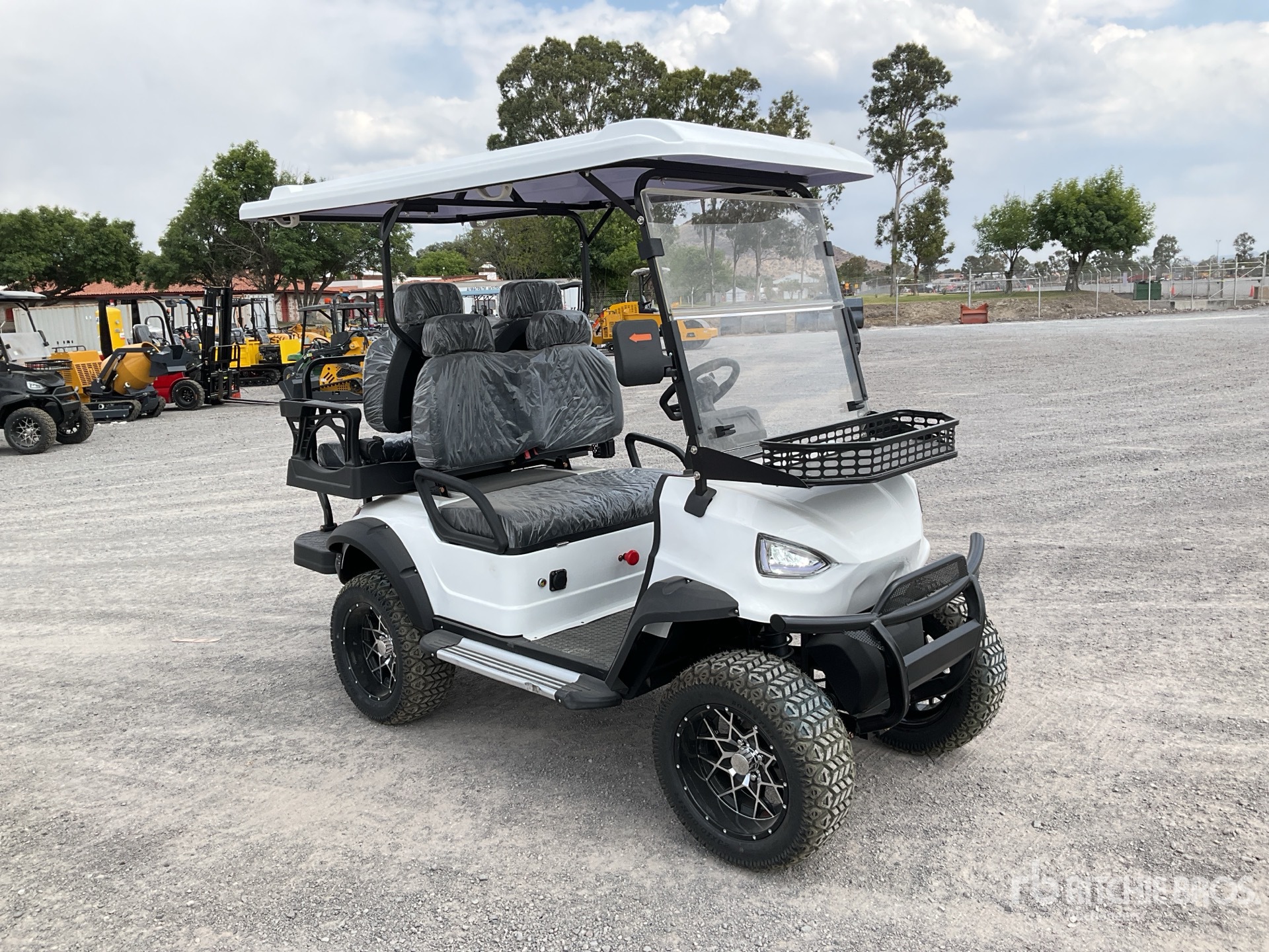 General Appearance with Picture, Right Front Corner