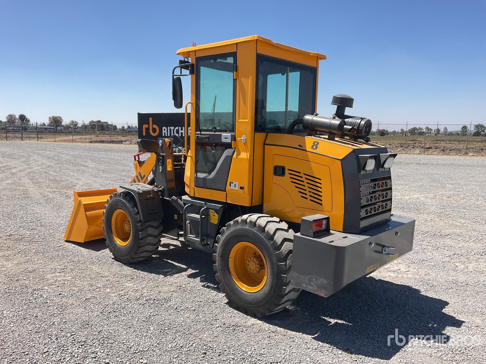 General Appearance with Foto, angolo posteriore sinistro