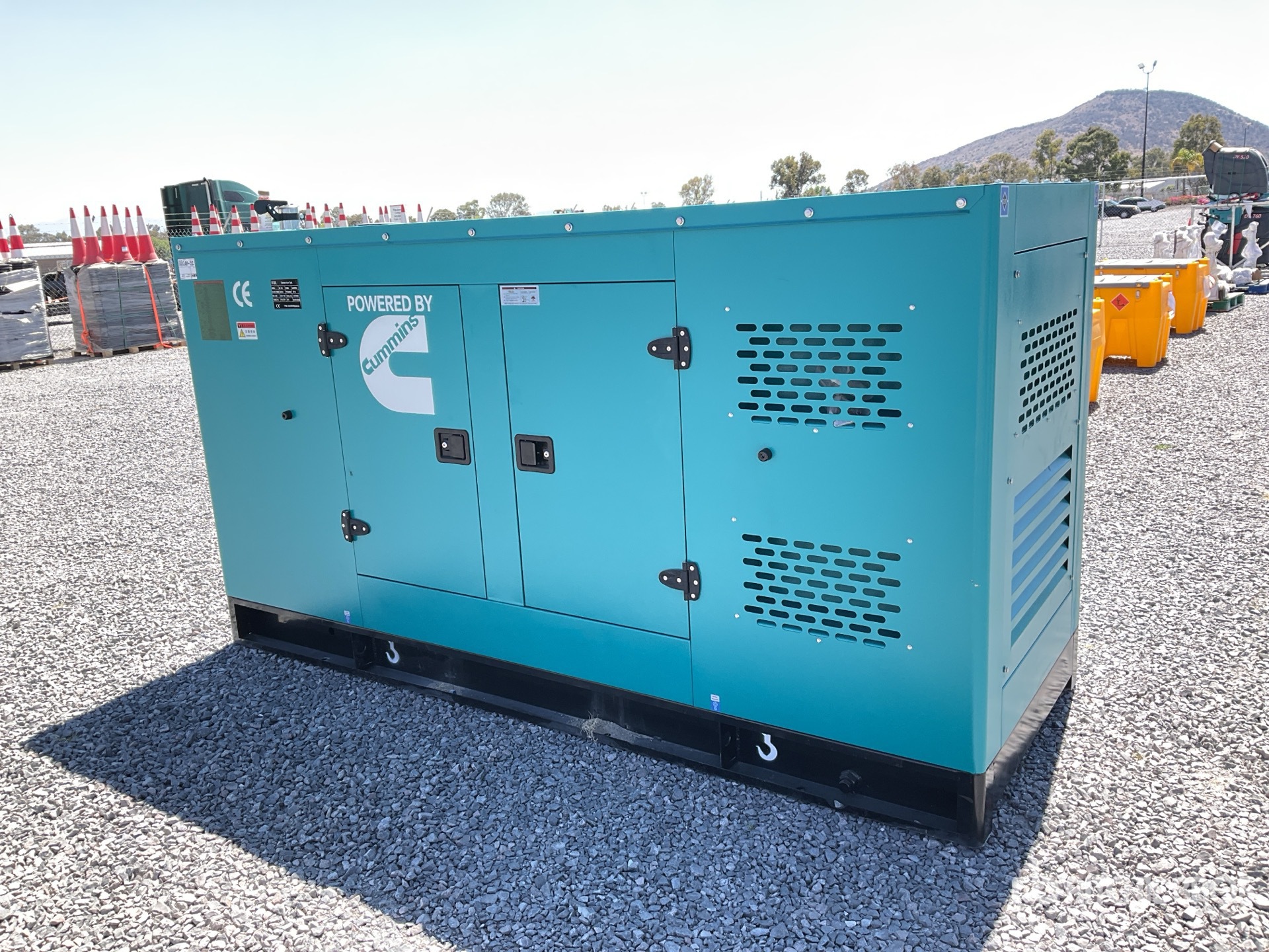 General Appearance with Foto, angolo anteriore sinistro