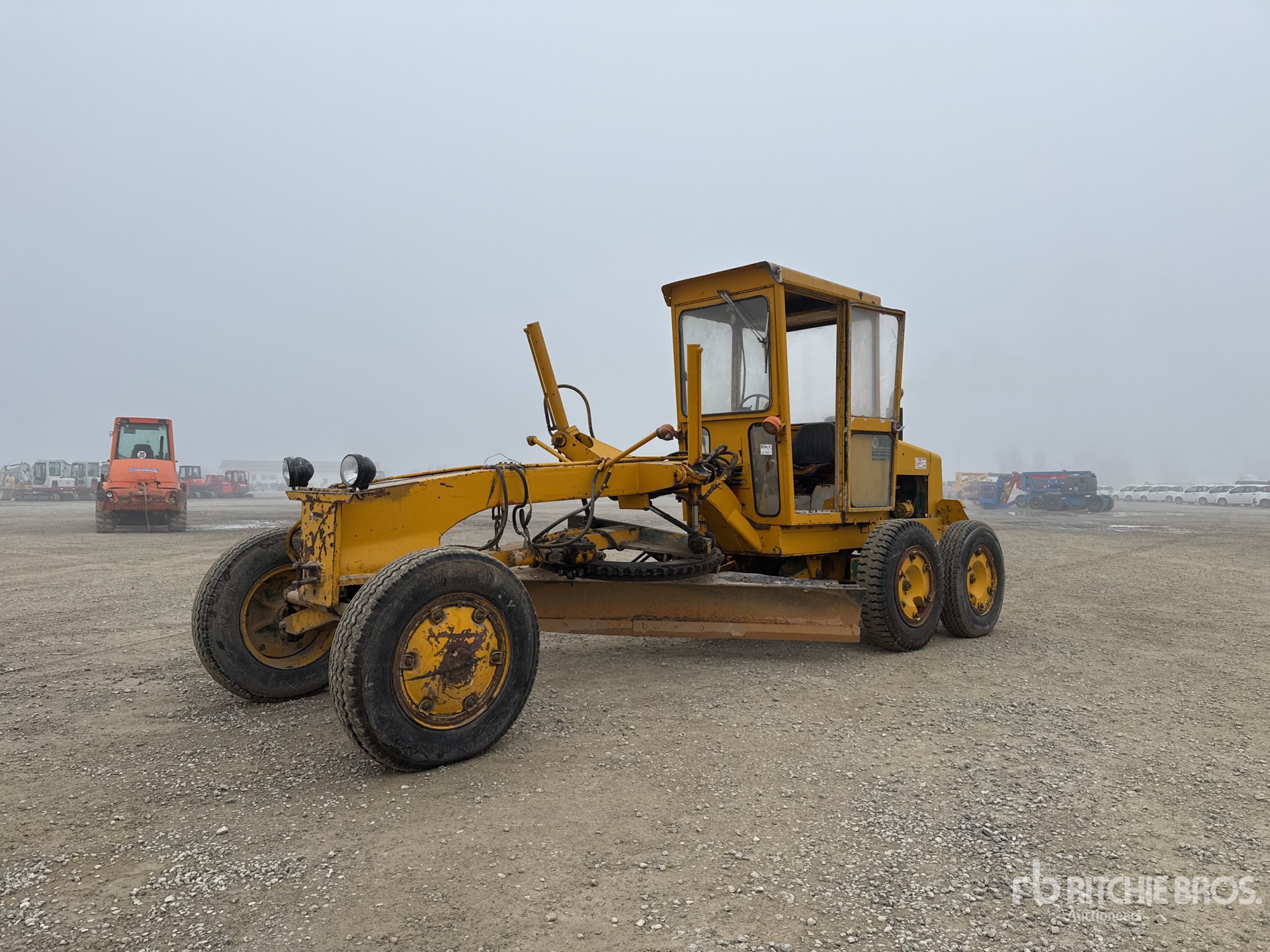 General Appearance with Foto, angolo anteriore sinistro