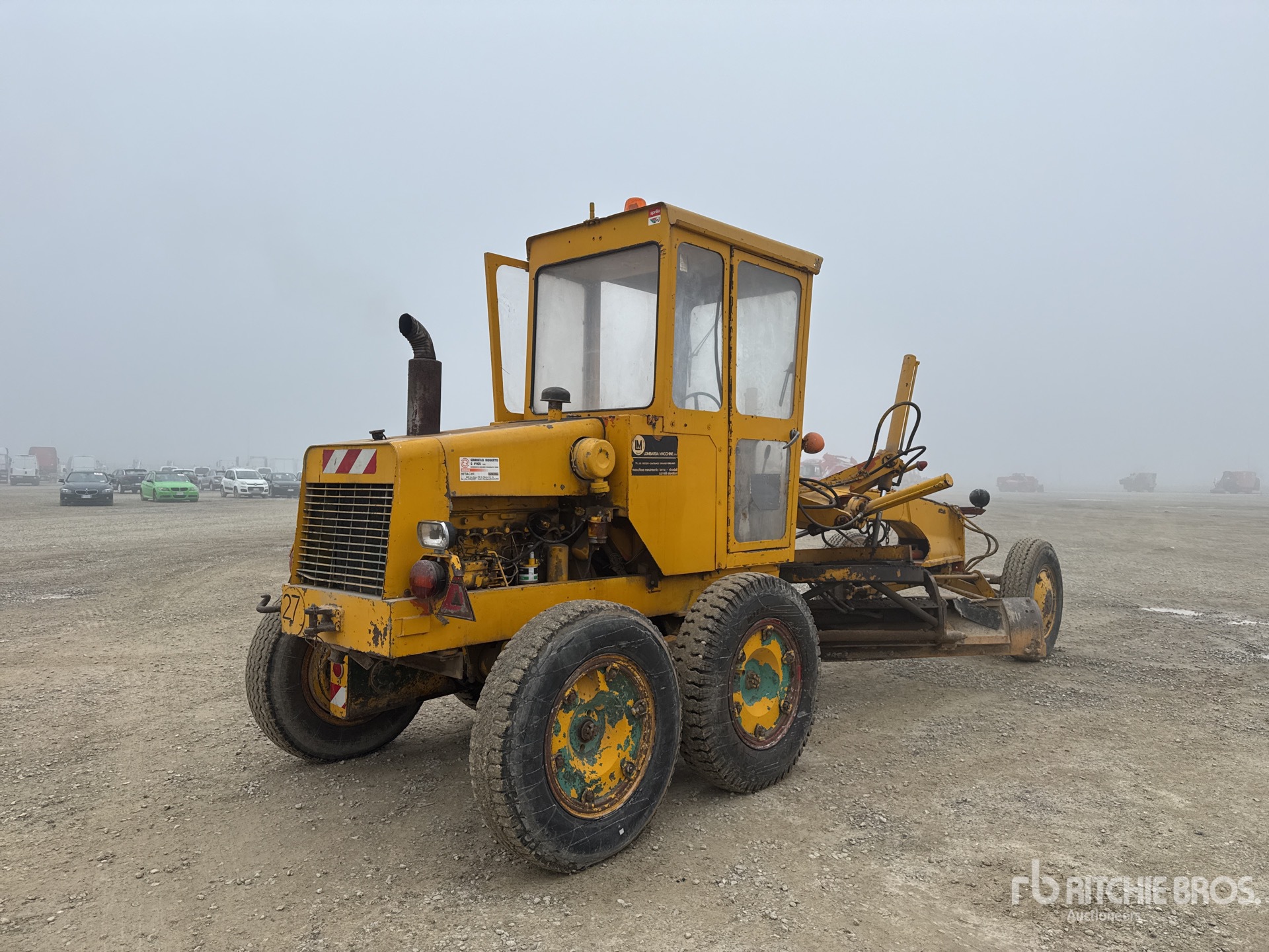 General Appearance with Foto, angolo anteriore sinistro