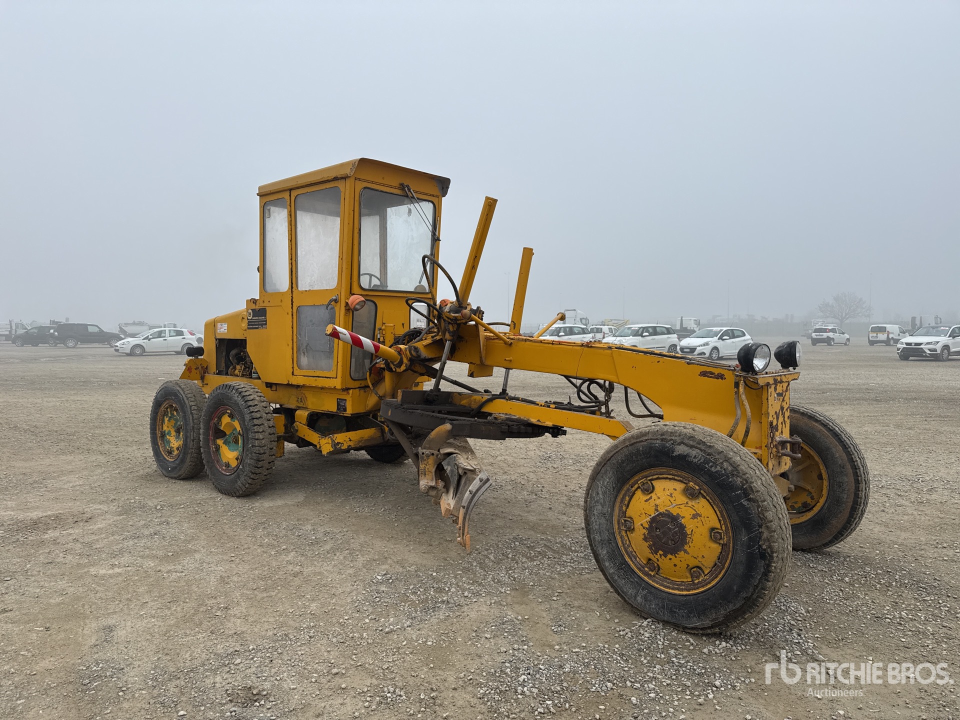 General Appearance with Foto, angolo anteriore destro