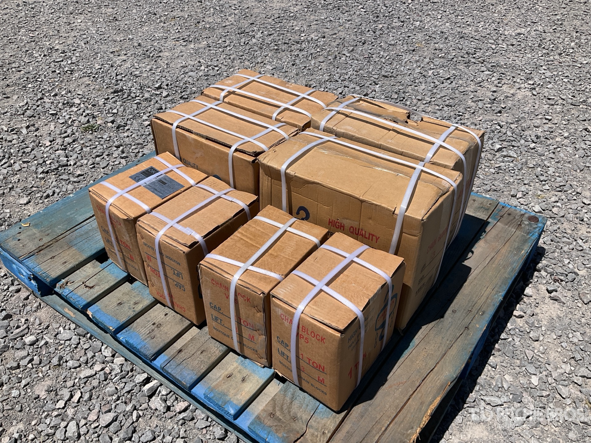 General Appearance with Foto, angolo posteriore sinistro