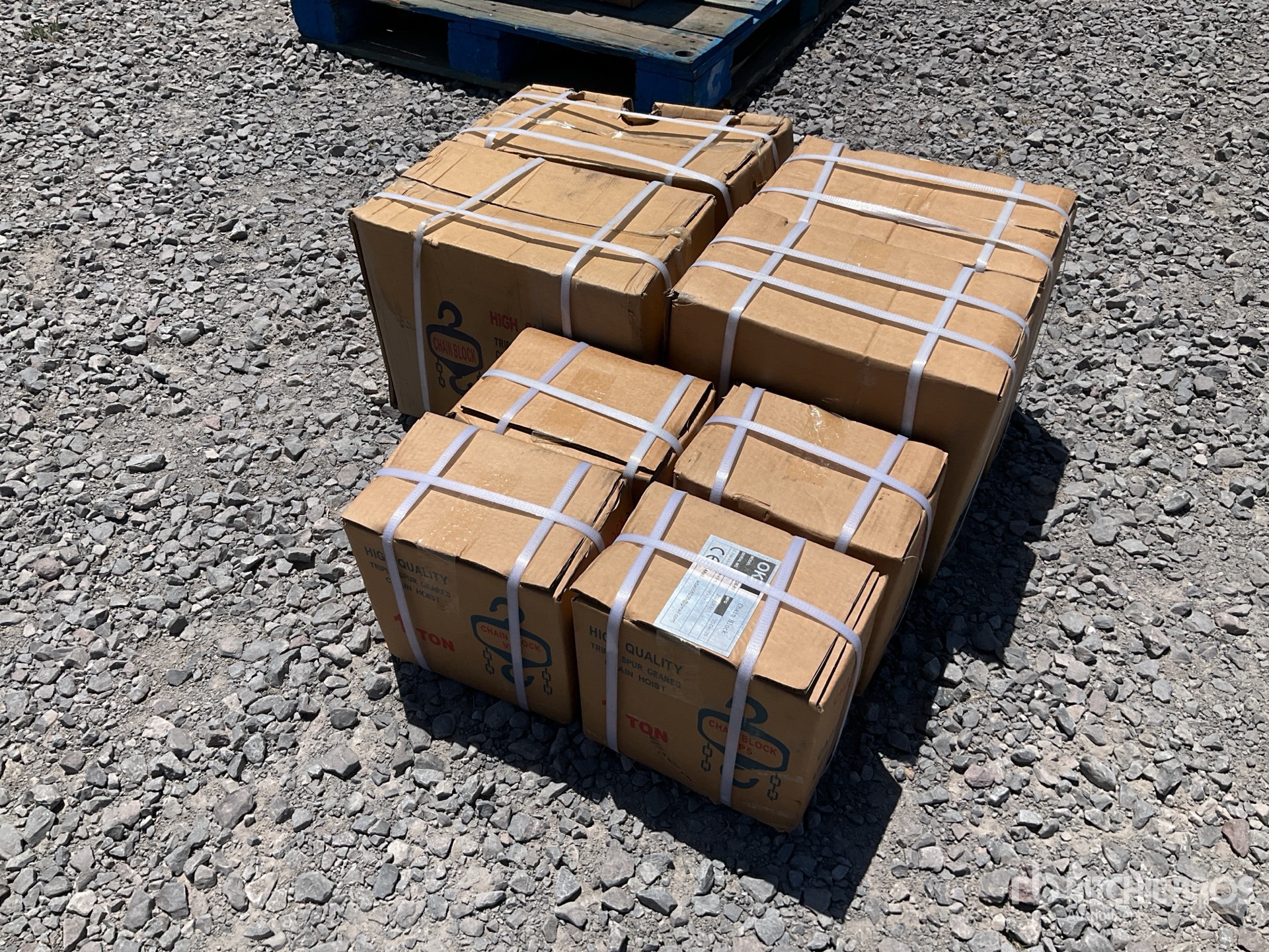 General Appearance with Foto, angolo posteriore sinistro