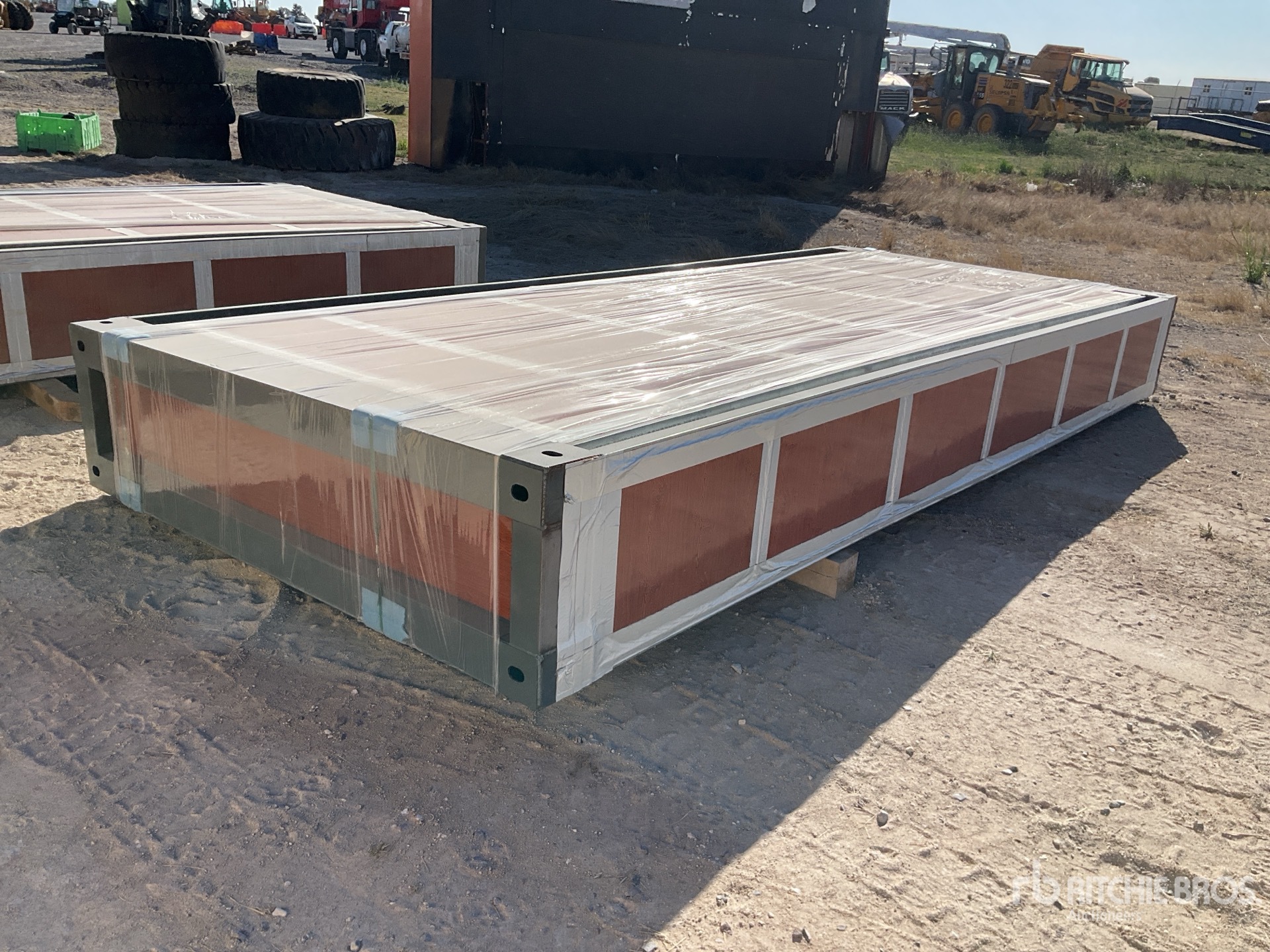 General Appearance with Foto, angolo anteriore sinistro