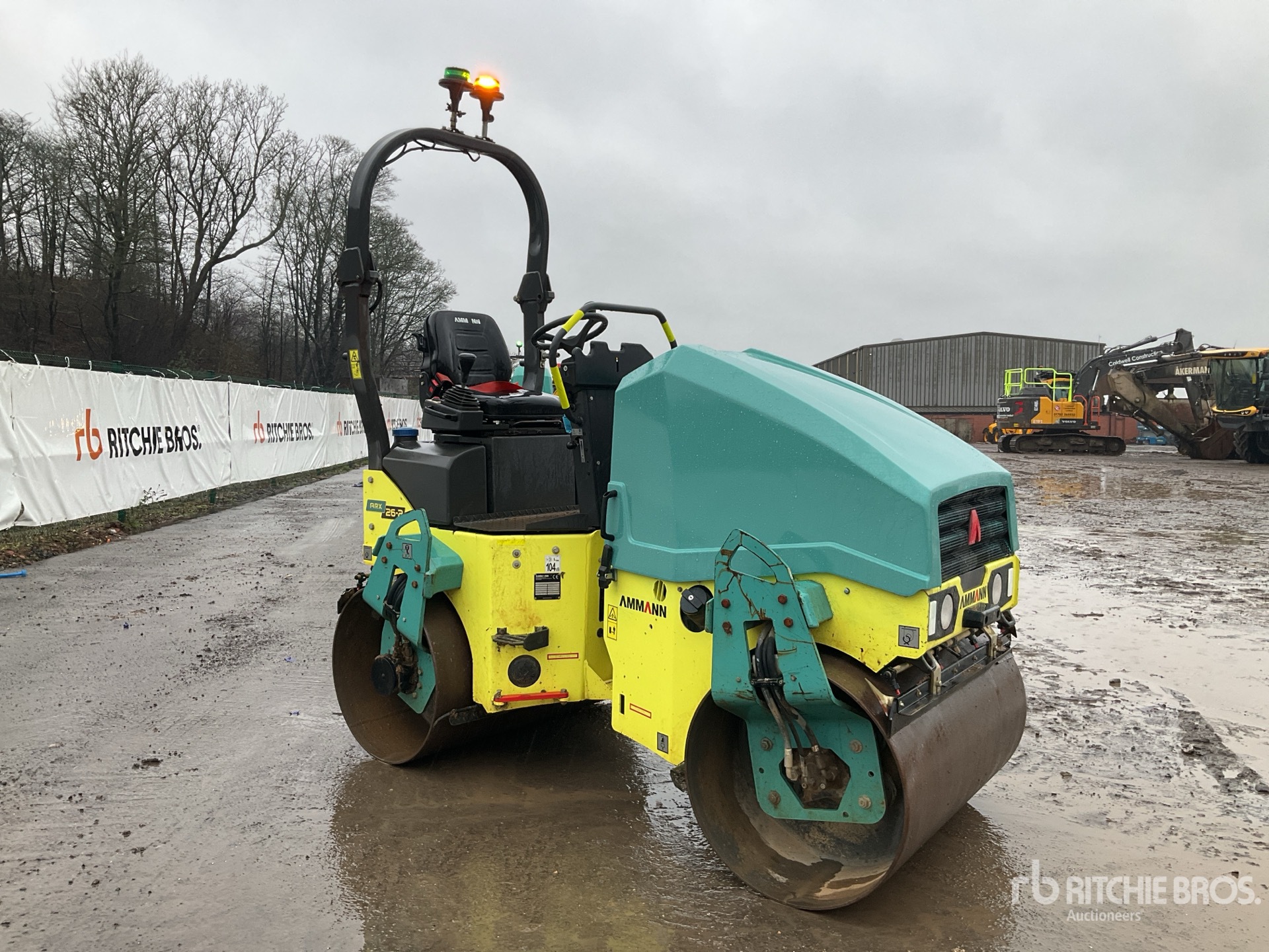 General Appearance with Foto, angolo anteriore destro