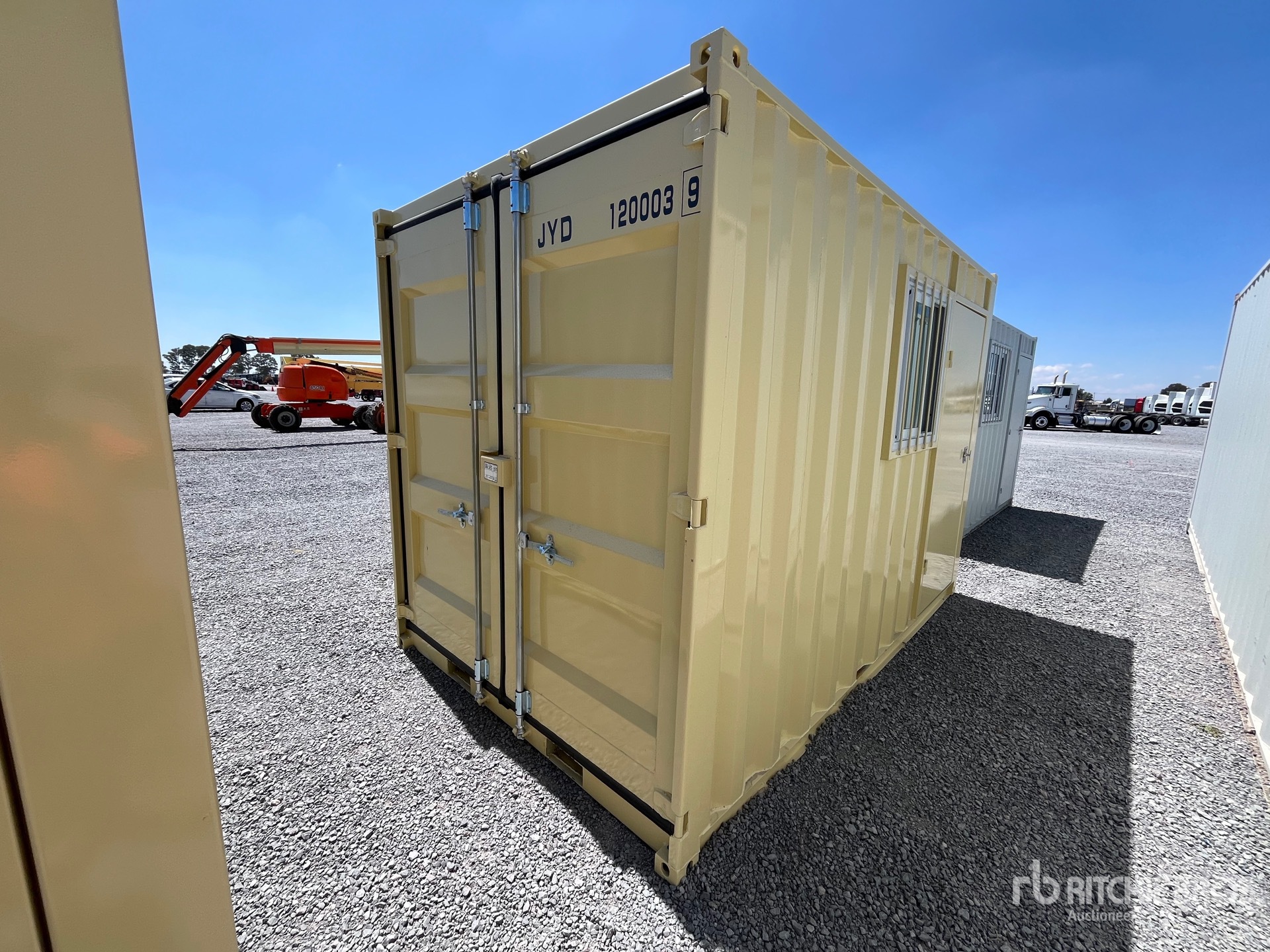 General Appearance with Foto, angolo anteriore sinistro