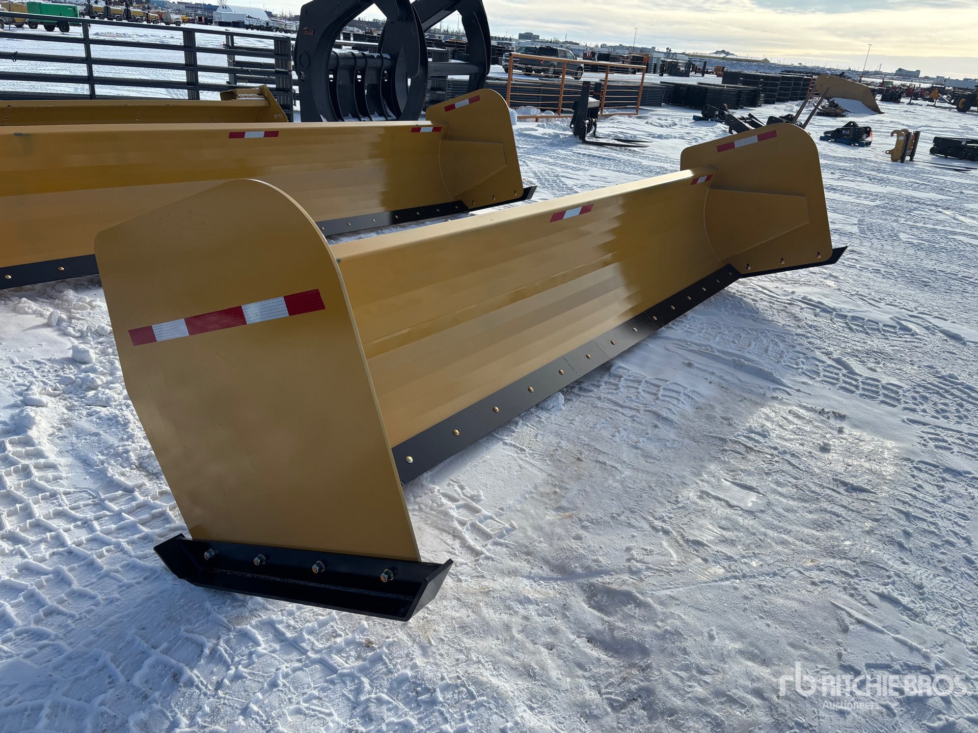 Aspect général with Image, coin avant droit