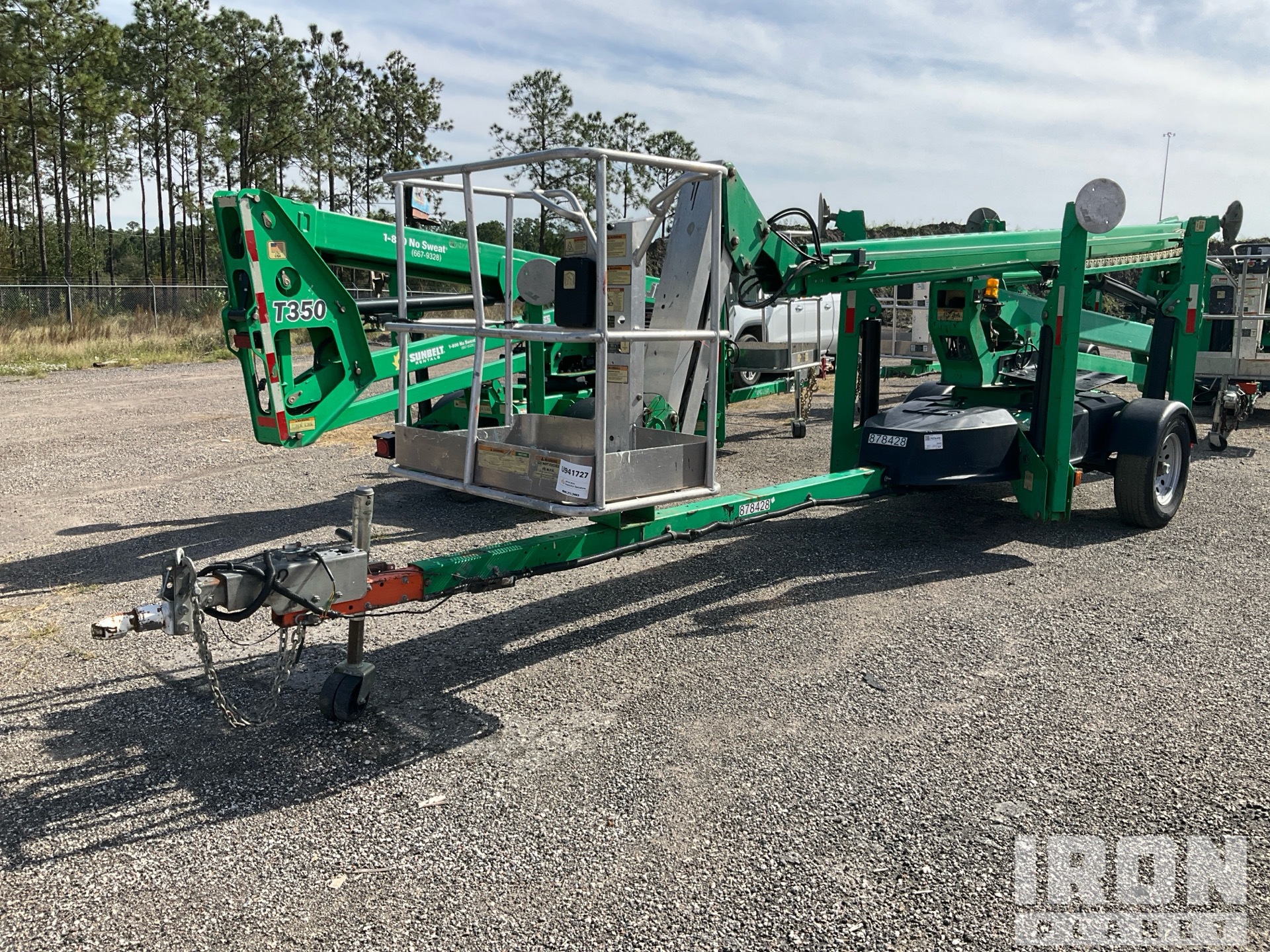 General Appearance with Foto, angolo anteriore sinistro