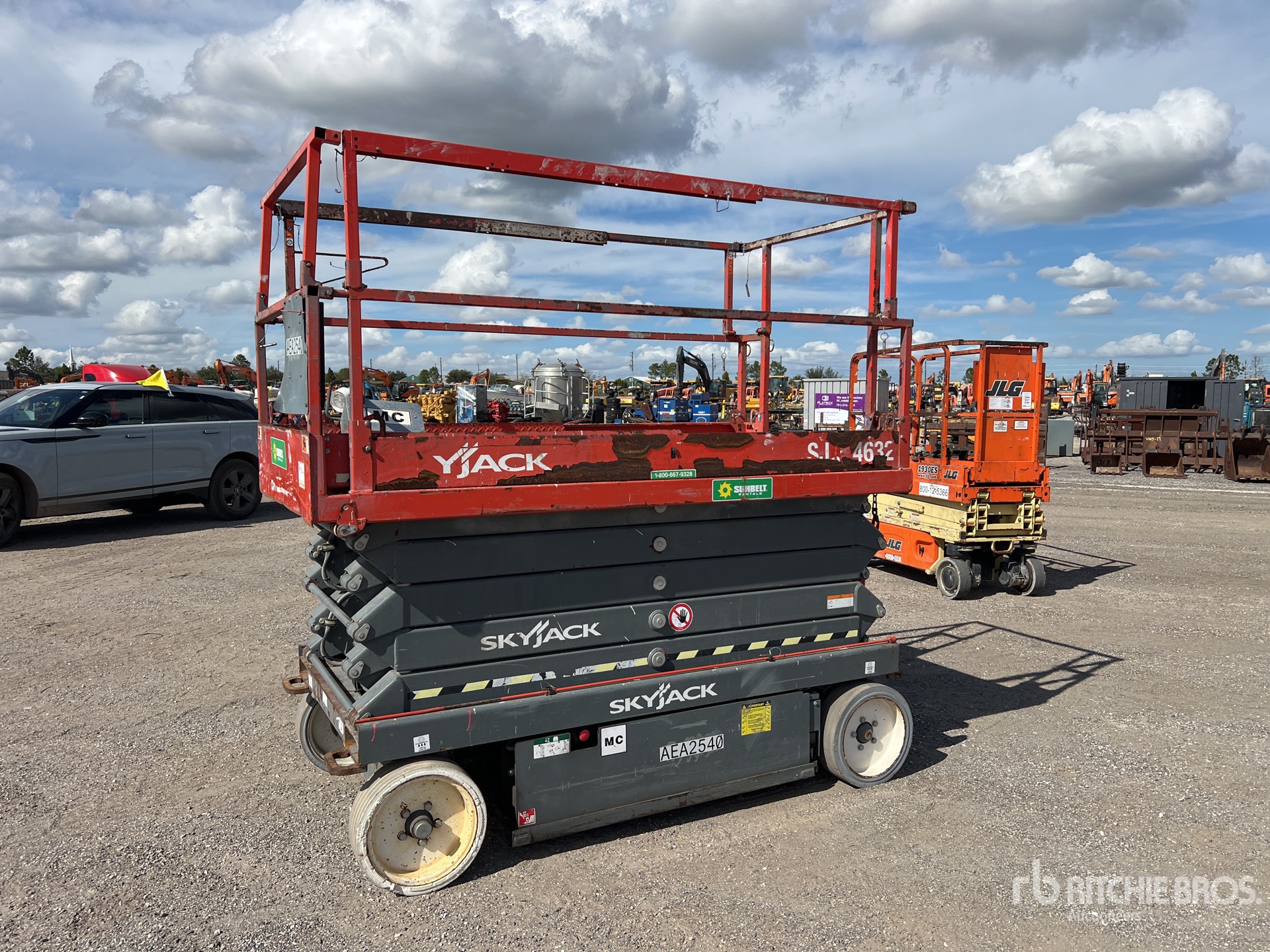 General Appearance with Picture, Left Front Corner