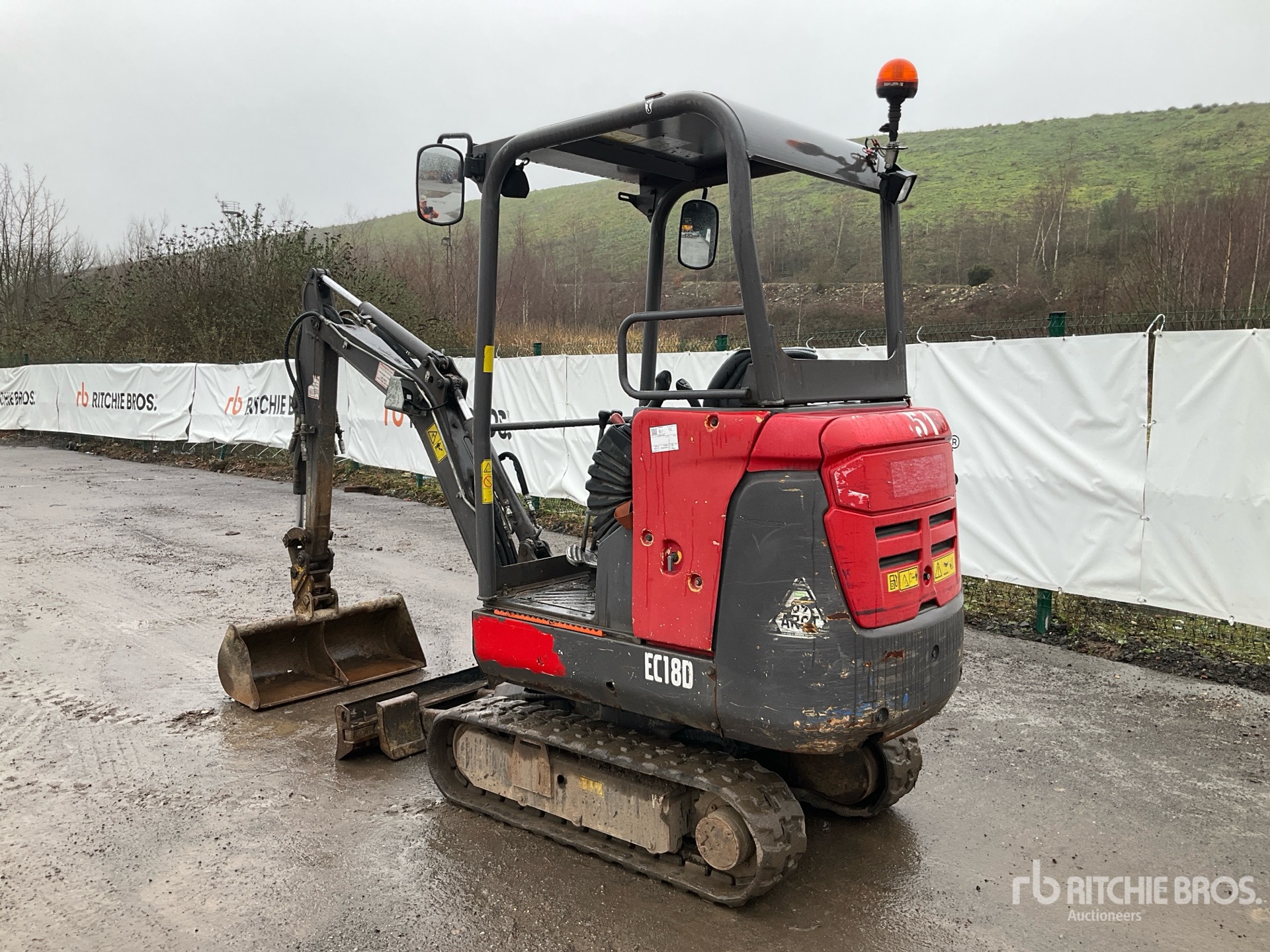 General Appearance with Picture, Left Rear Corner