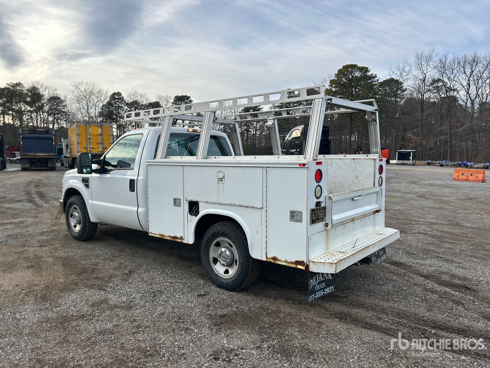 Aspect général with Image, coin arrière gauche