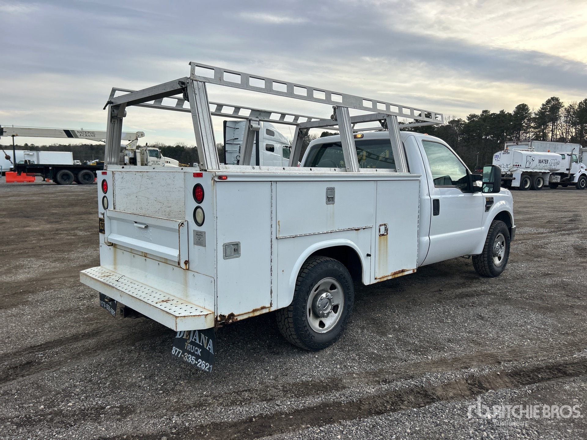 Aspect général with Image, coin arrière droit