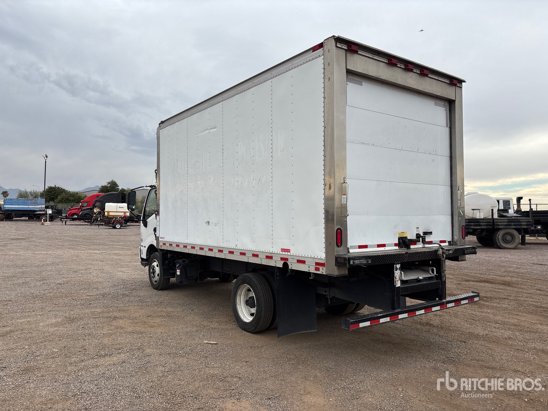 Aspect général with Image, coin arrière gauche