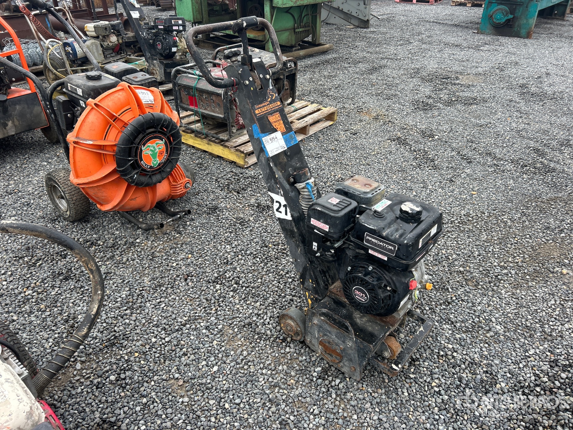 General Appearance with Bild, Ecke vorne rechts