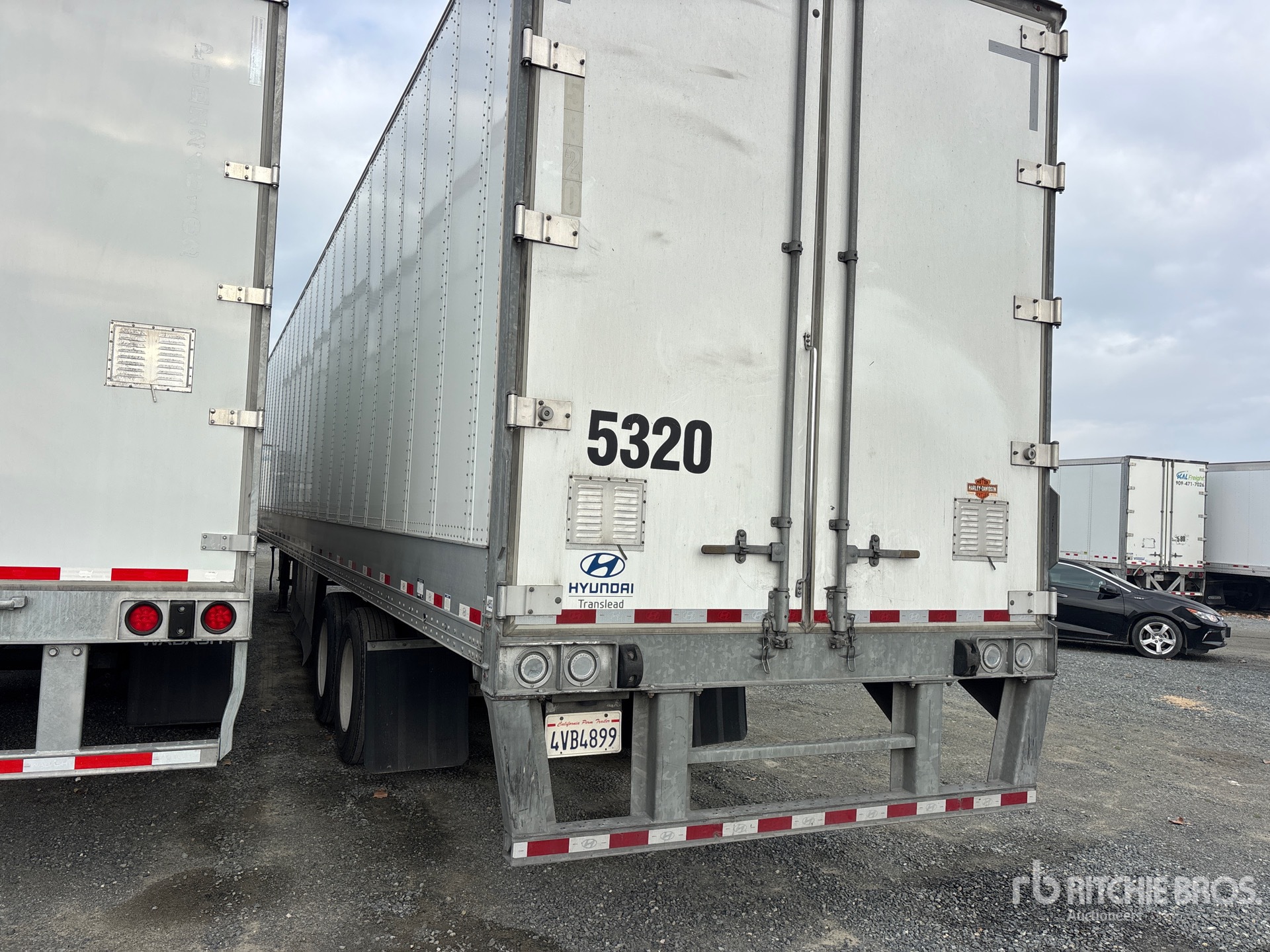 General Appearance with Foto, angolo posteriore sinistro