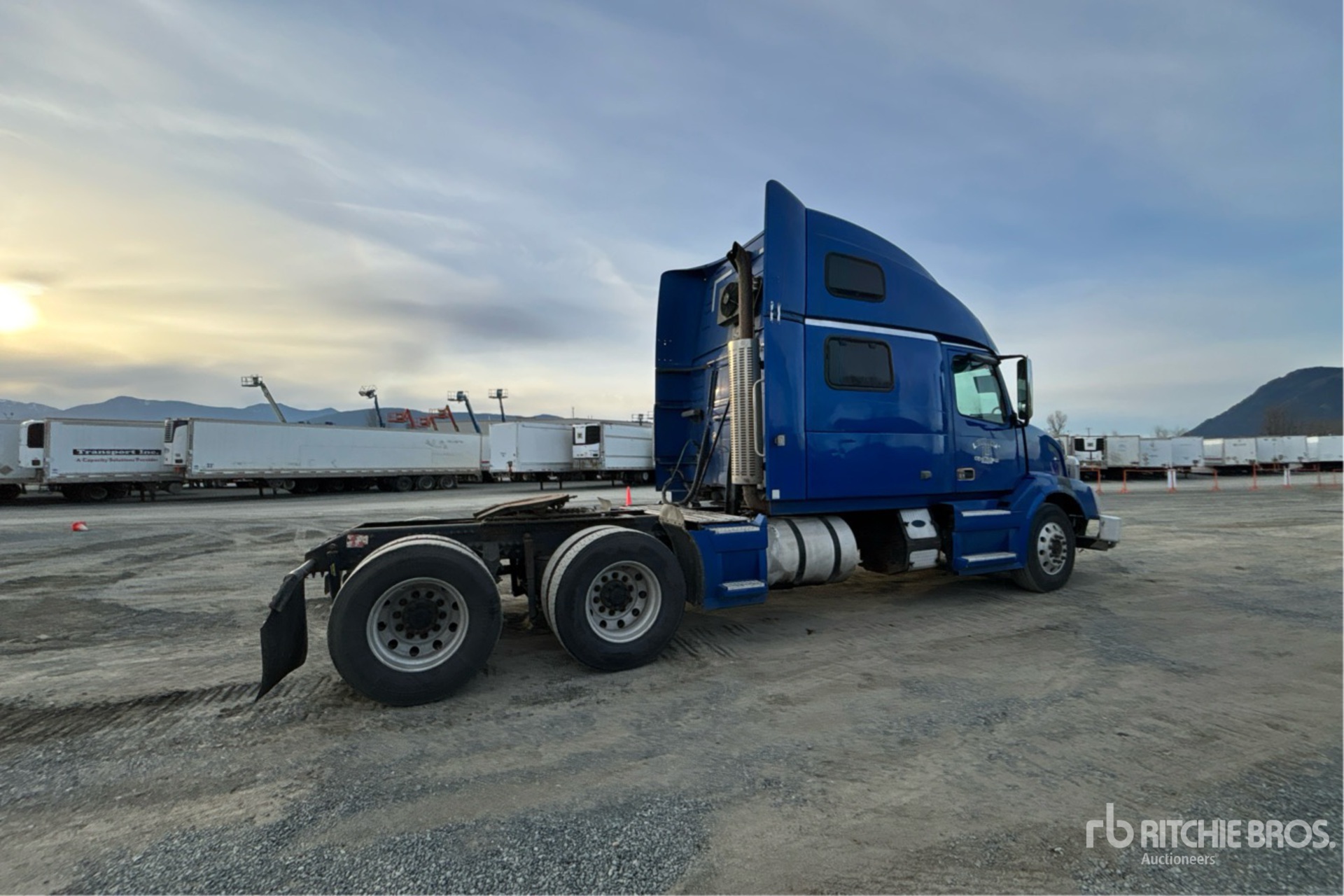 General Appearance with Foto, angolo anteriore sinistro