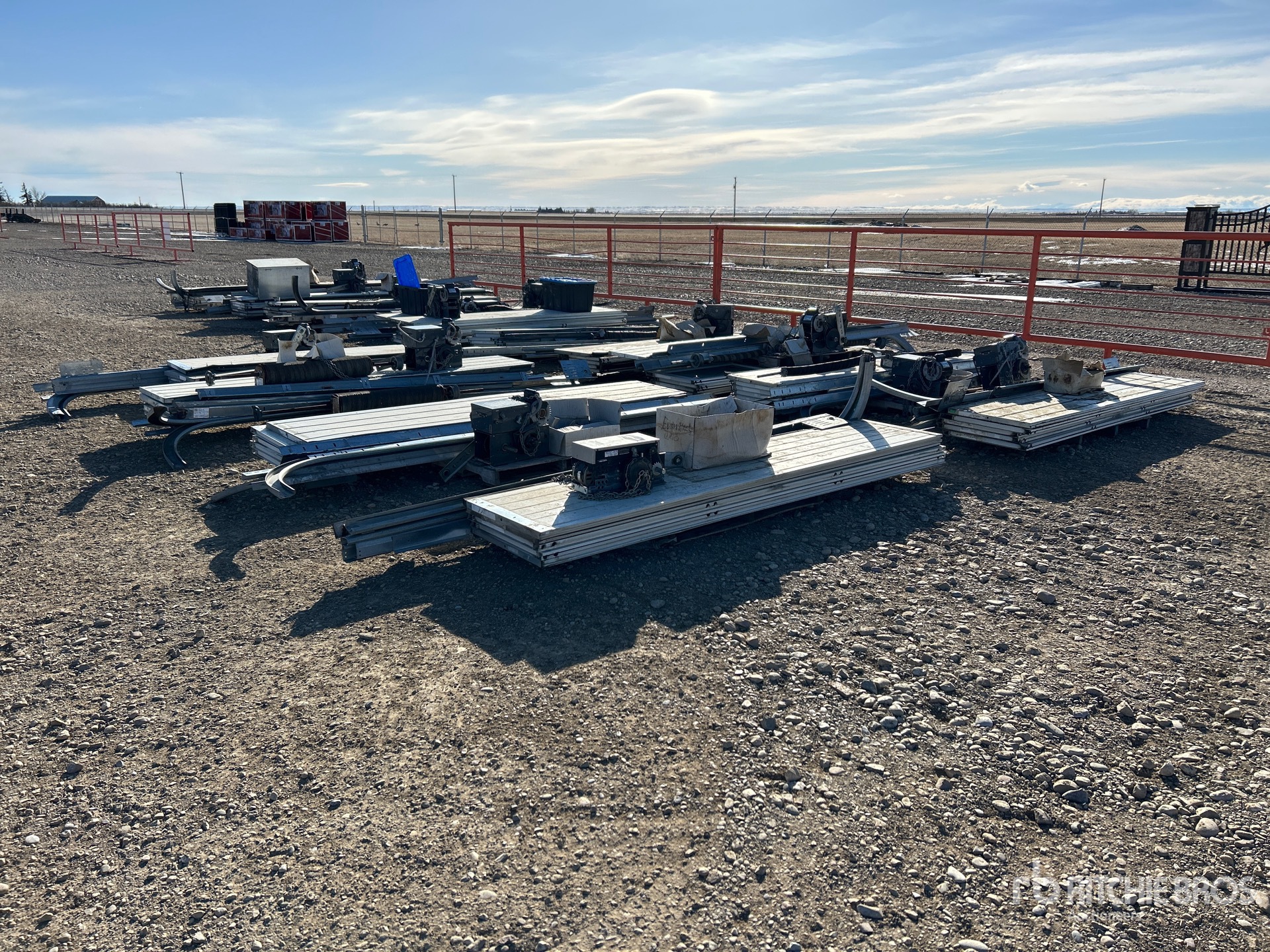 General Appearance with Bild, Ecke vorne links