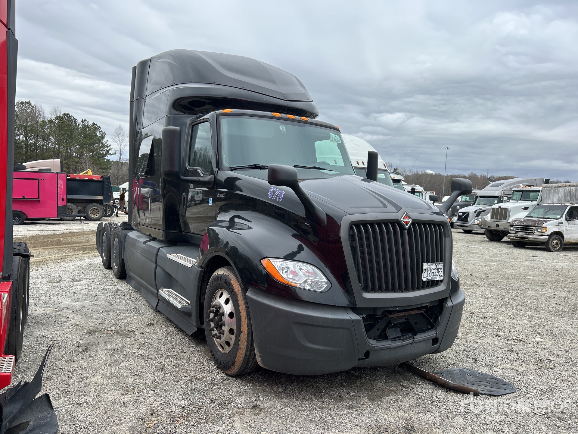 General Appearance with Picture, Right Front Corner