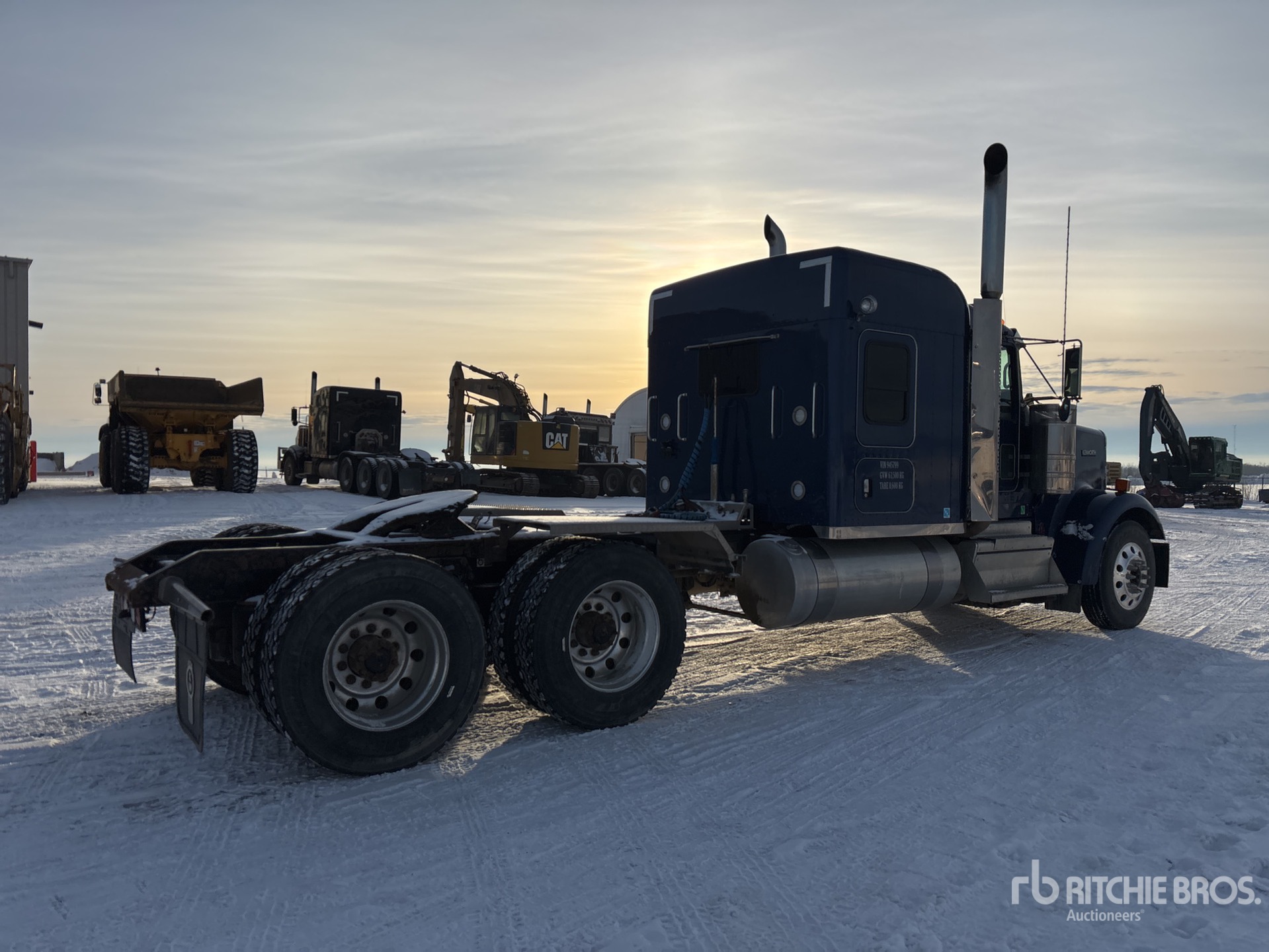 Aspect général with Image, coin arrière droit