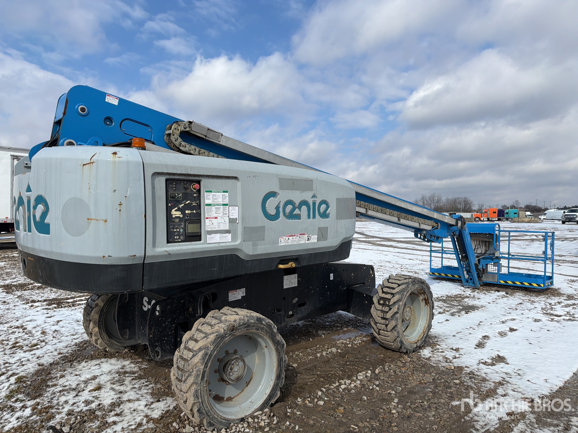 Aspect général with Image, coin arrière droit