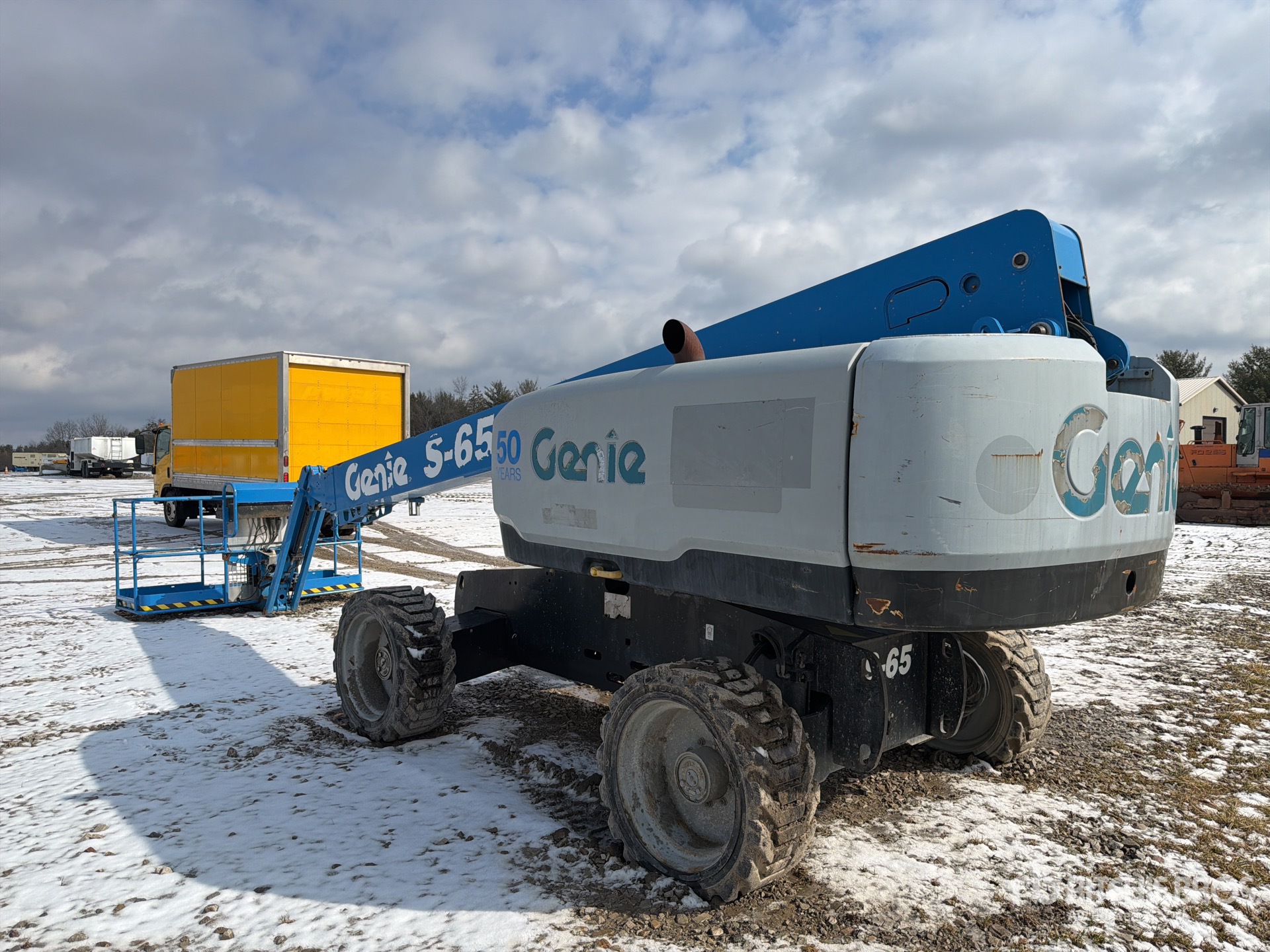 Aspect général with Image, coin arrière gauche