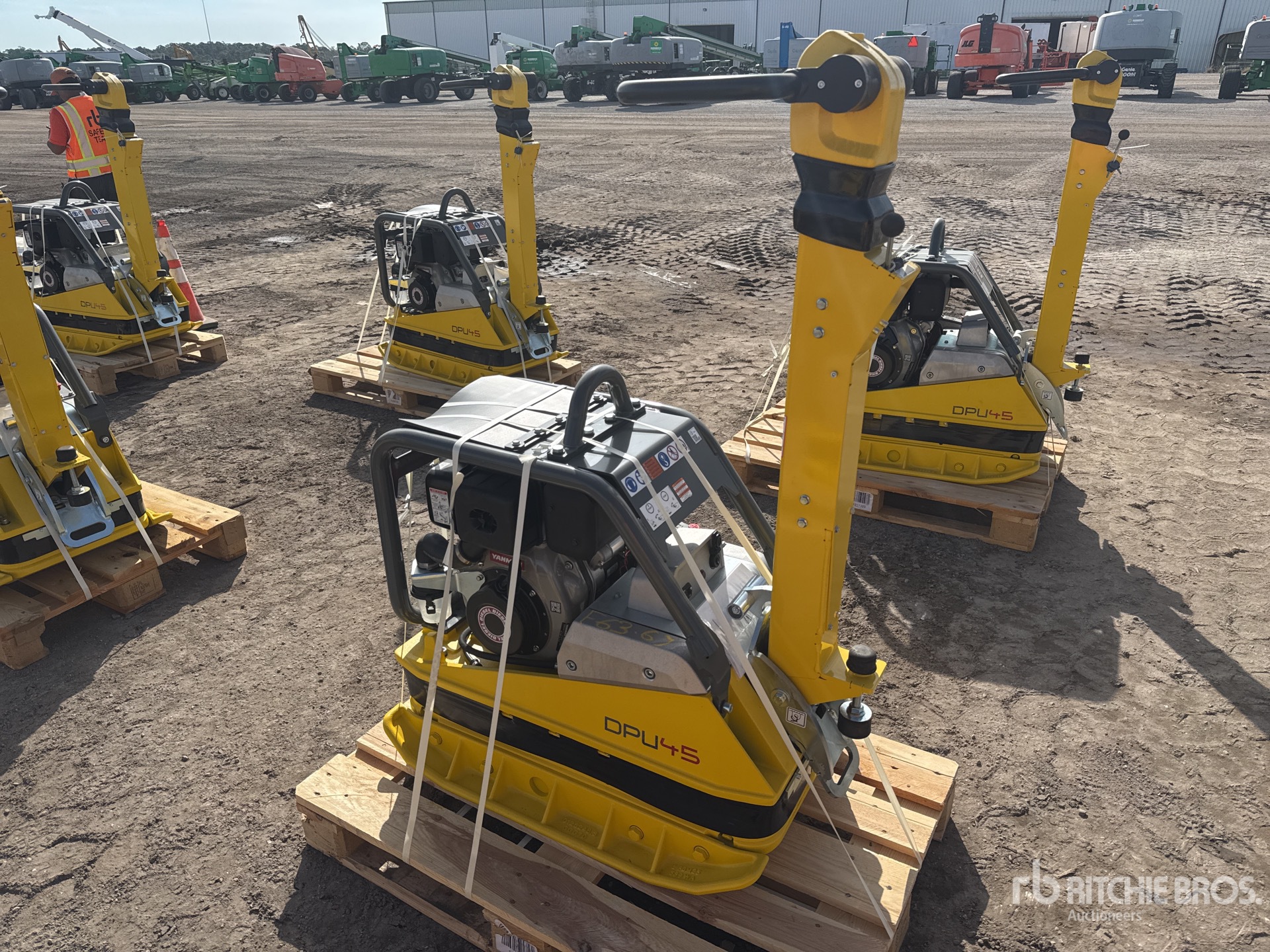 General Appearance with Imagen: esquina trasera izquierda