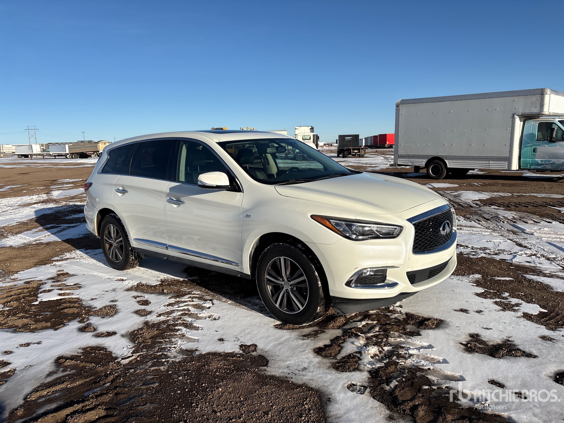 General Appearance with Foto, angolo anteriore destro