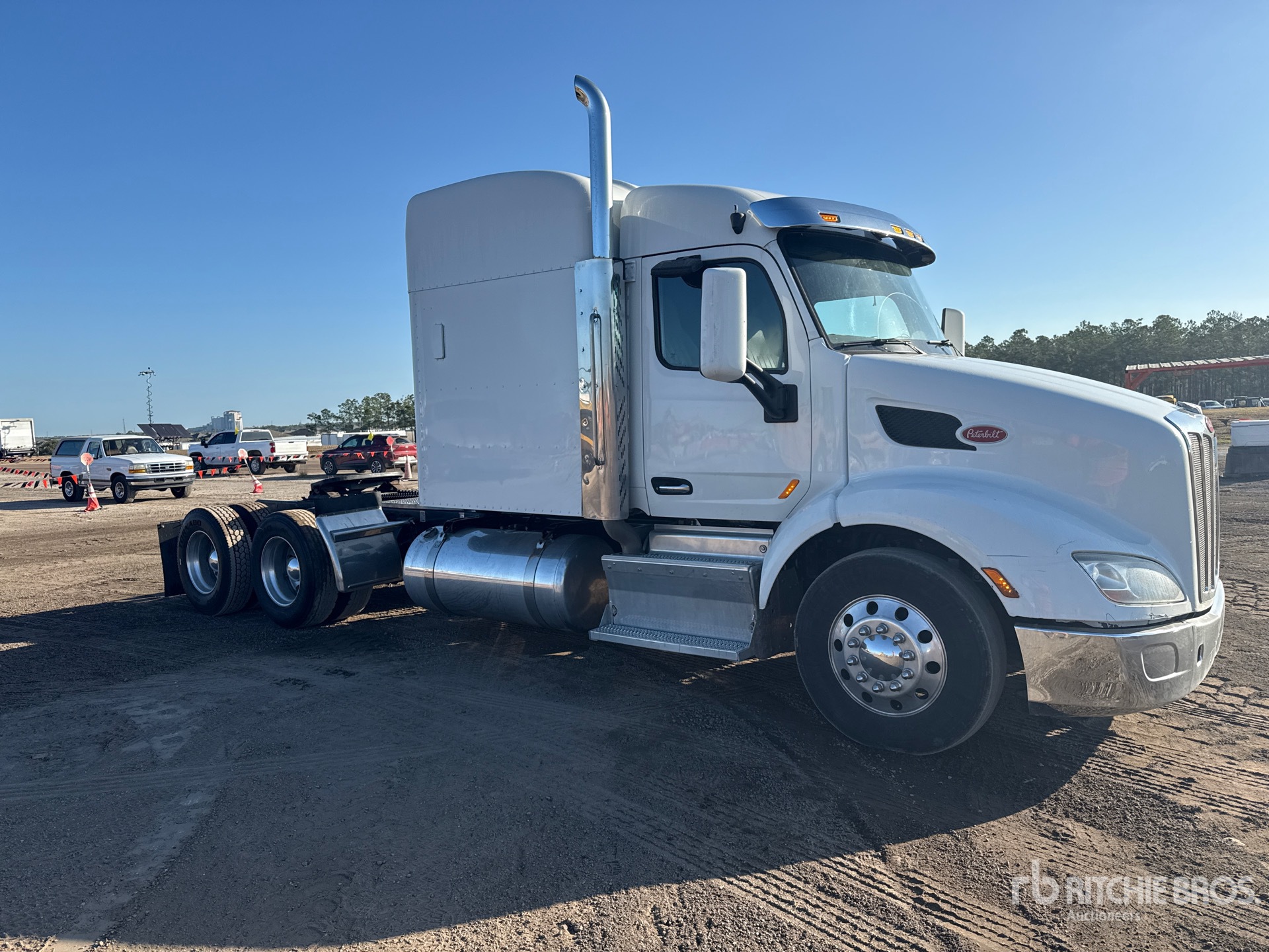 General Appearance with Foto, angolo anteriore destro