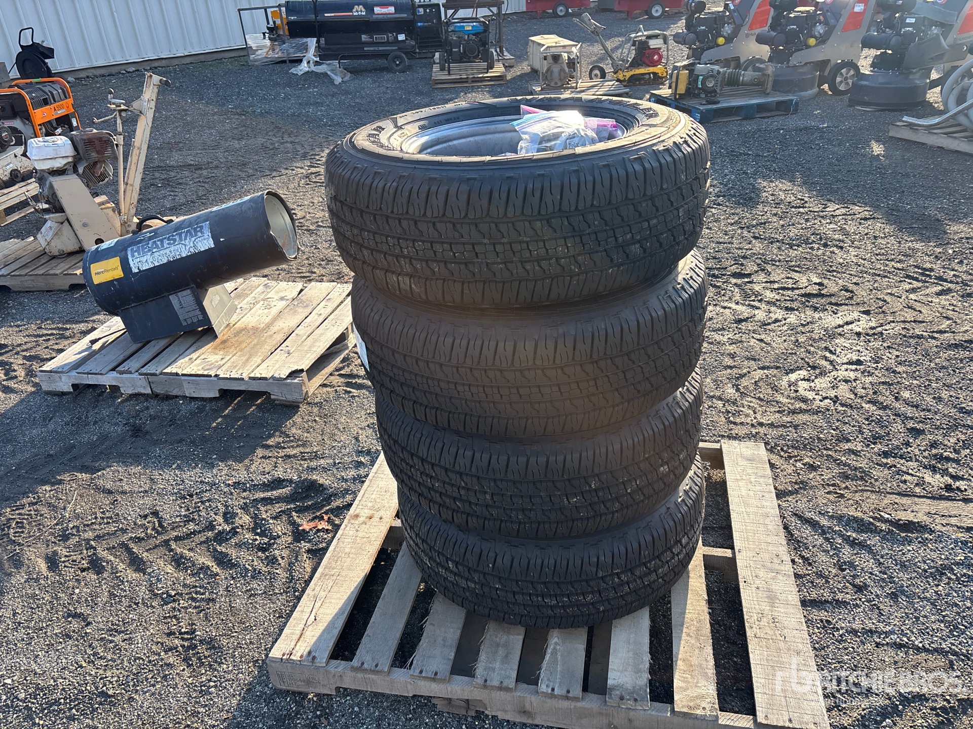 General Appearance with Bild, Ecke hinten links