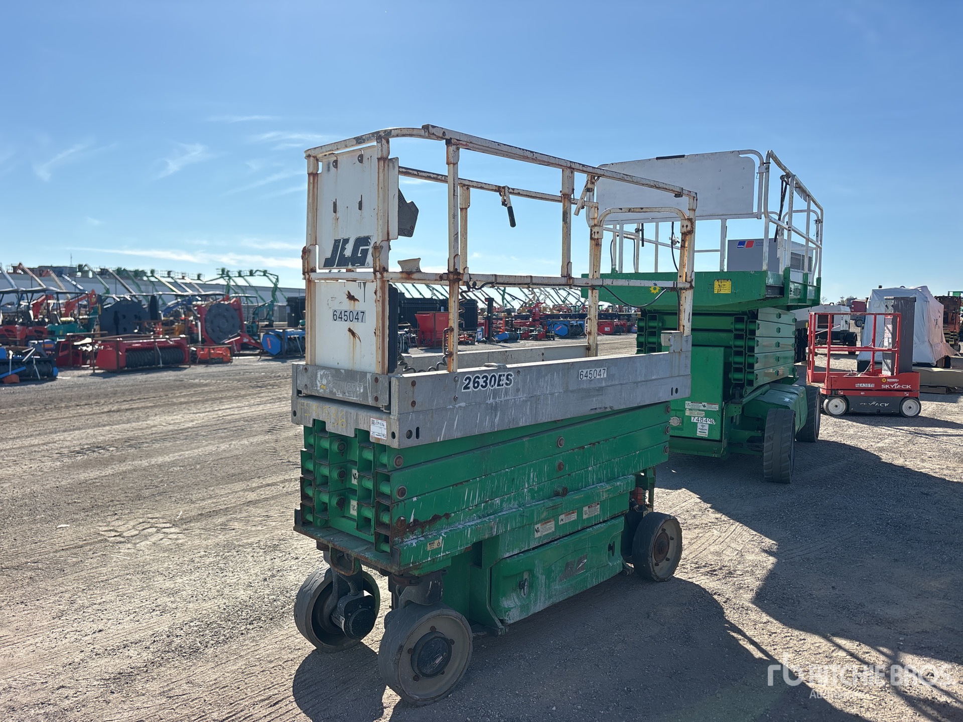 General Appearance with Picture, Left Front Corner