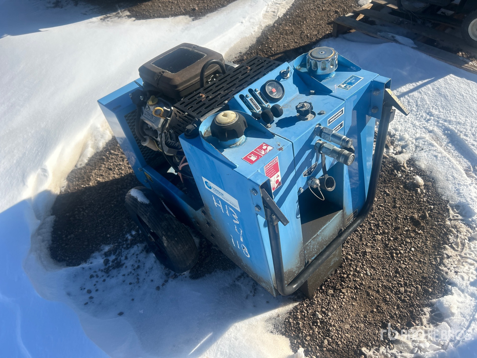 General Appearance with Picture, Left Front Corner