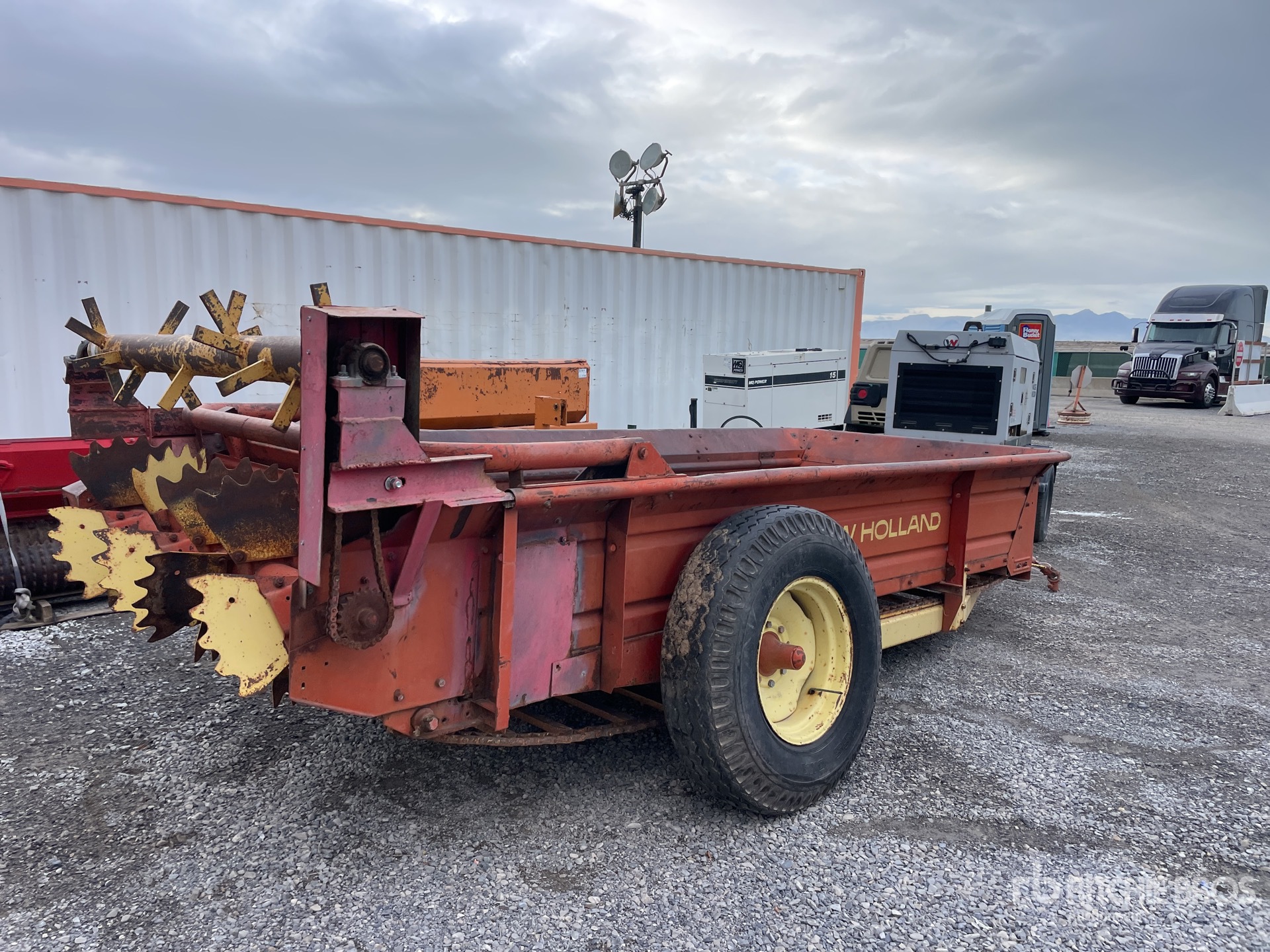 General Appearance with Picture, Right Rear Corner