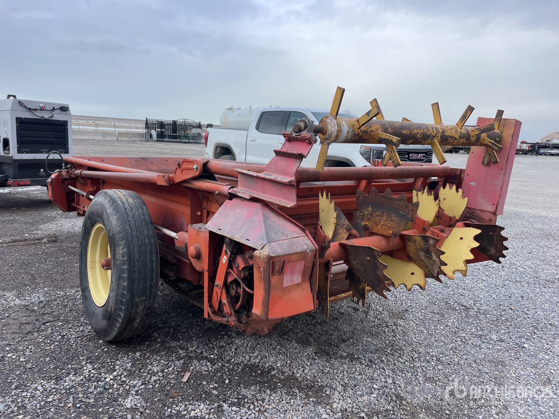 General Appearance with Picture, Left Rear Corner