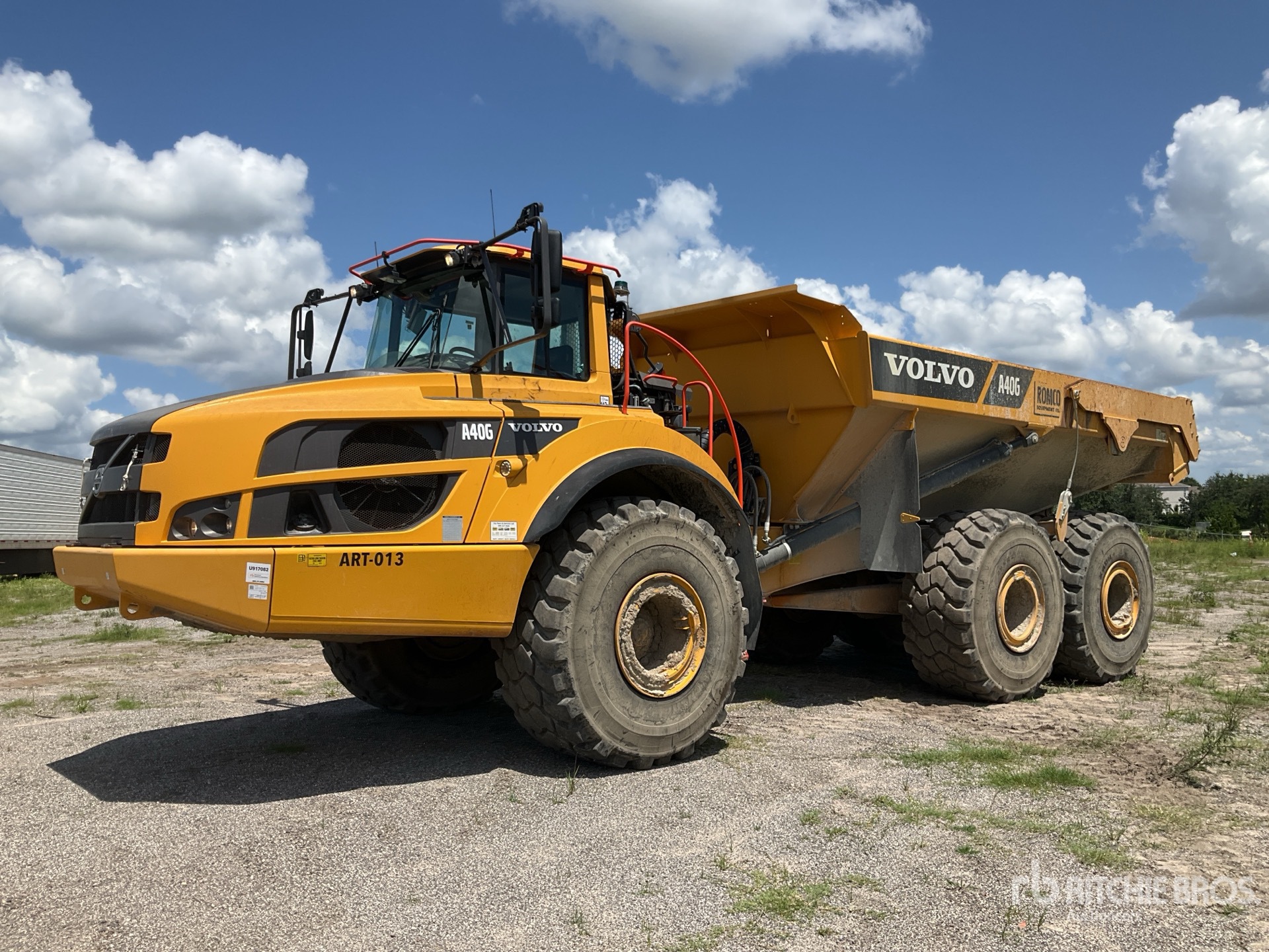 General Appearance with Picture, Left Front Corner