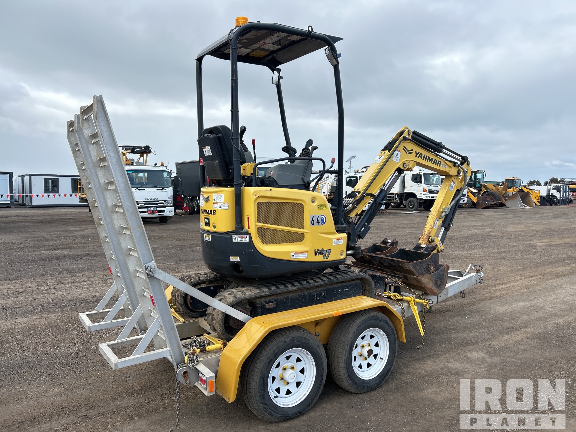 General Appearance with Foto, angolo anteriore sinistro