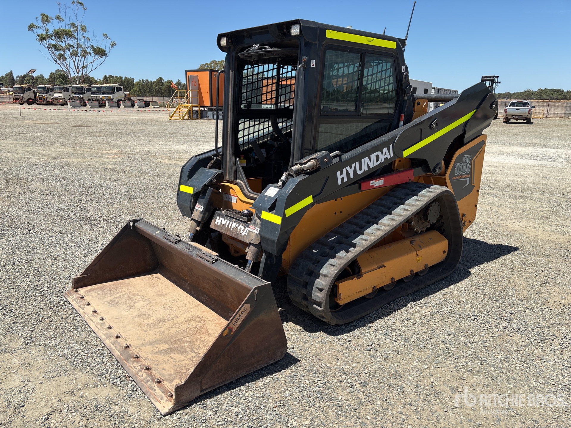 General Appearance with Foto, angolo anteriore sinistro