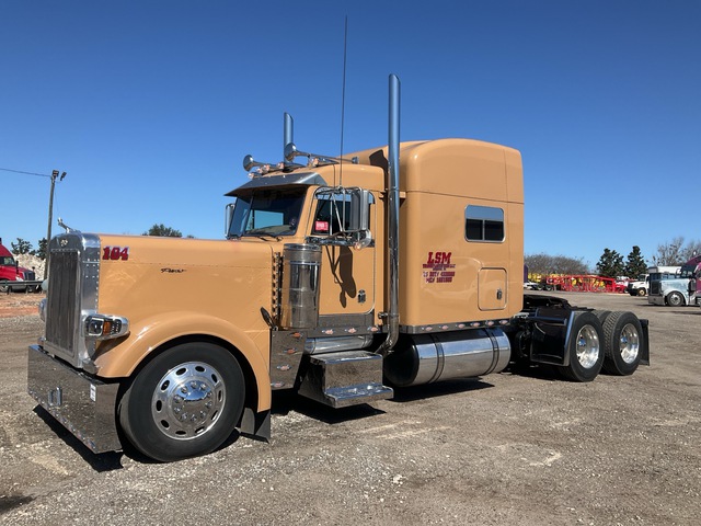 2005 Peterbilt 379 6x4 T/A Sleeper Truck Tractor