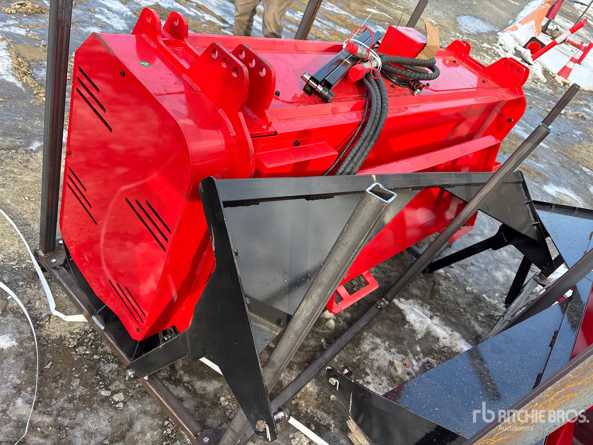 General Appearance with Foto, angolo posteriore sinistro