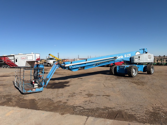 2015 Genie S125 4WD Diesel Telescopic Boom Lift