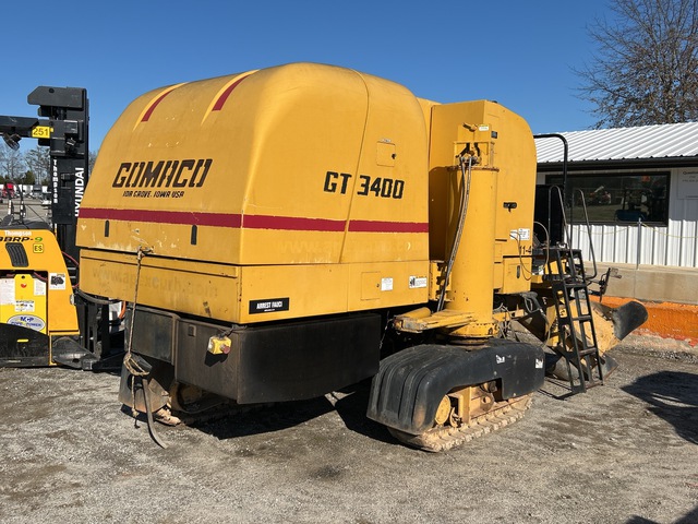 Gomaco GT 3400 Curb and Gutter Machine Gomaco GT 3400 Curb and Gutter Machine
