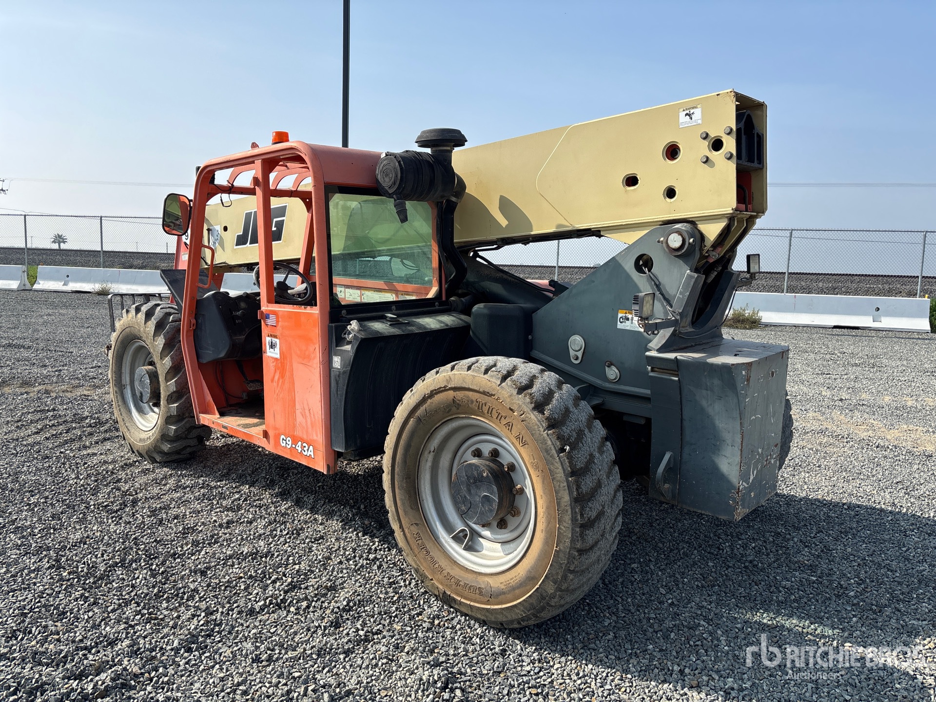 General Appearance with Imagen: esquina trasera izquierda