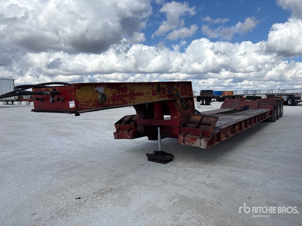 1984 Witzco Challenger RG50 Tri/A Removable Gooseneck Lowboy