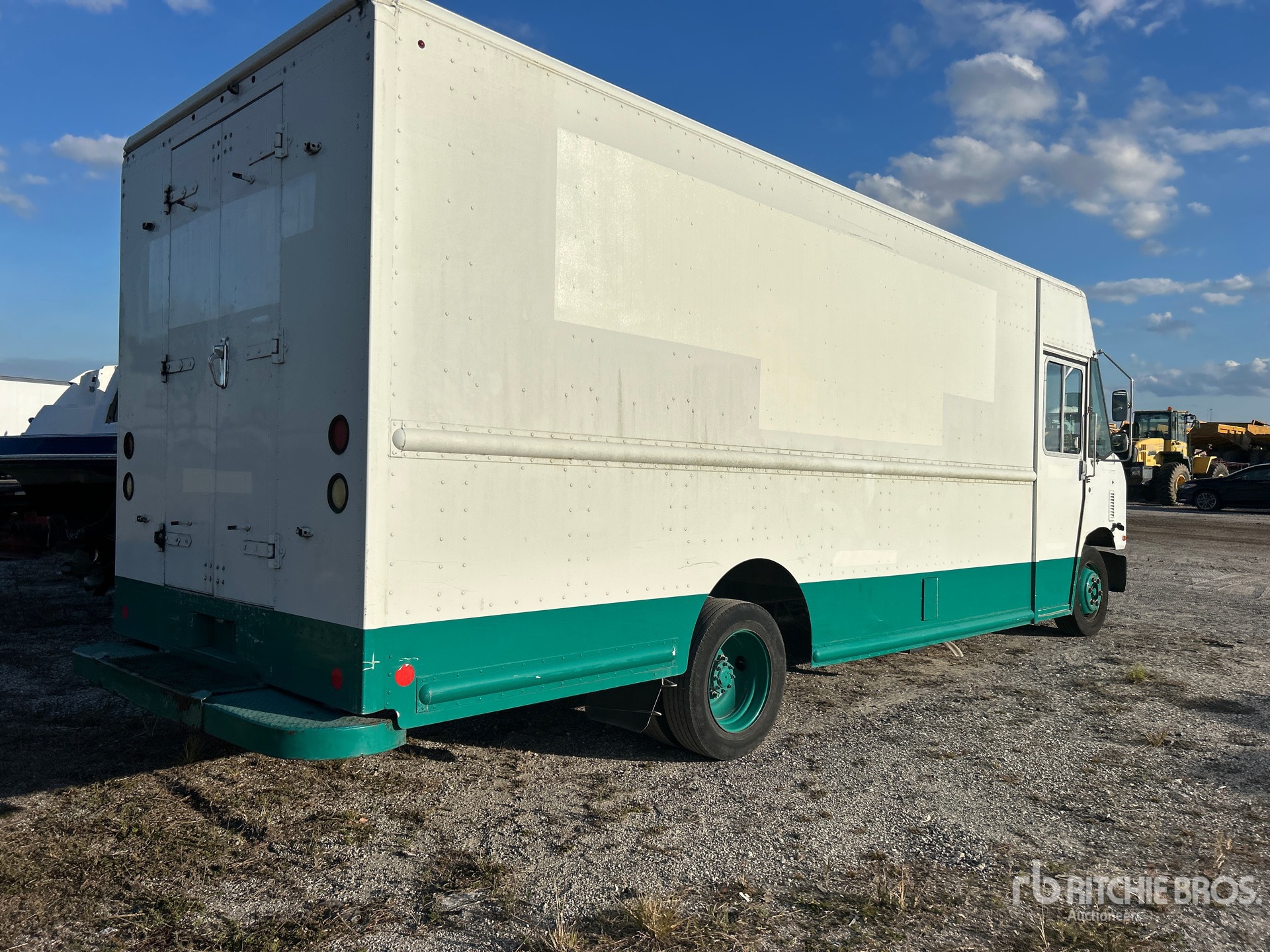 General Appearance with Imagen: esquina trasera derecha