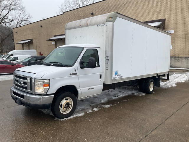 2018 Ford E-450 Van Truck