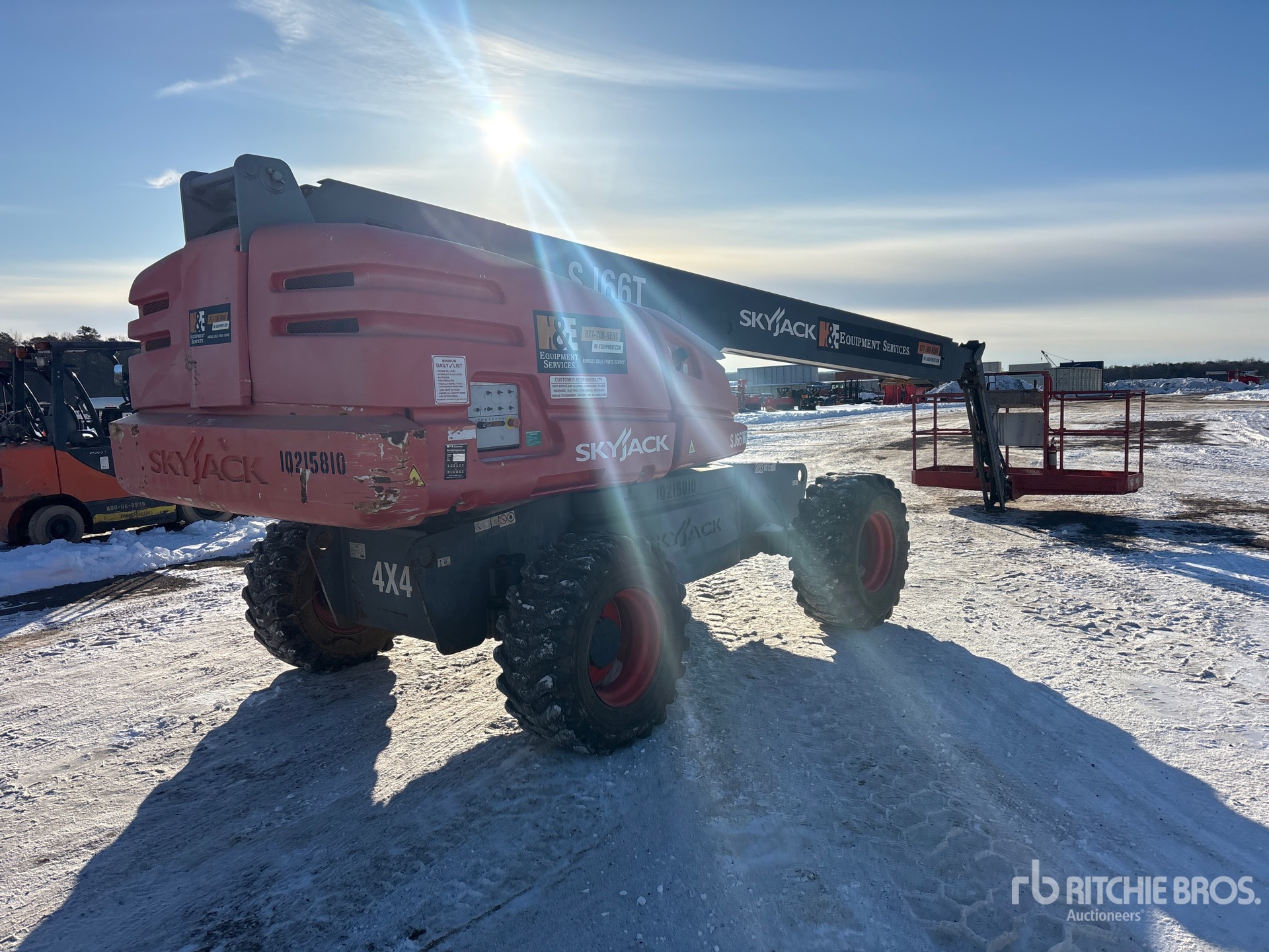 General Appearance with Picture, Right Rear Corner