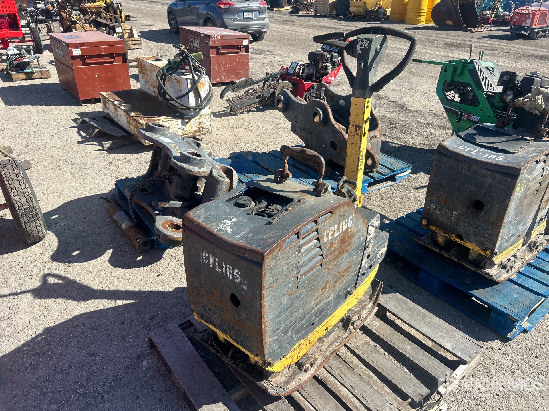 General Appearance with Featured Photo